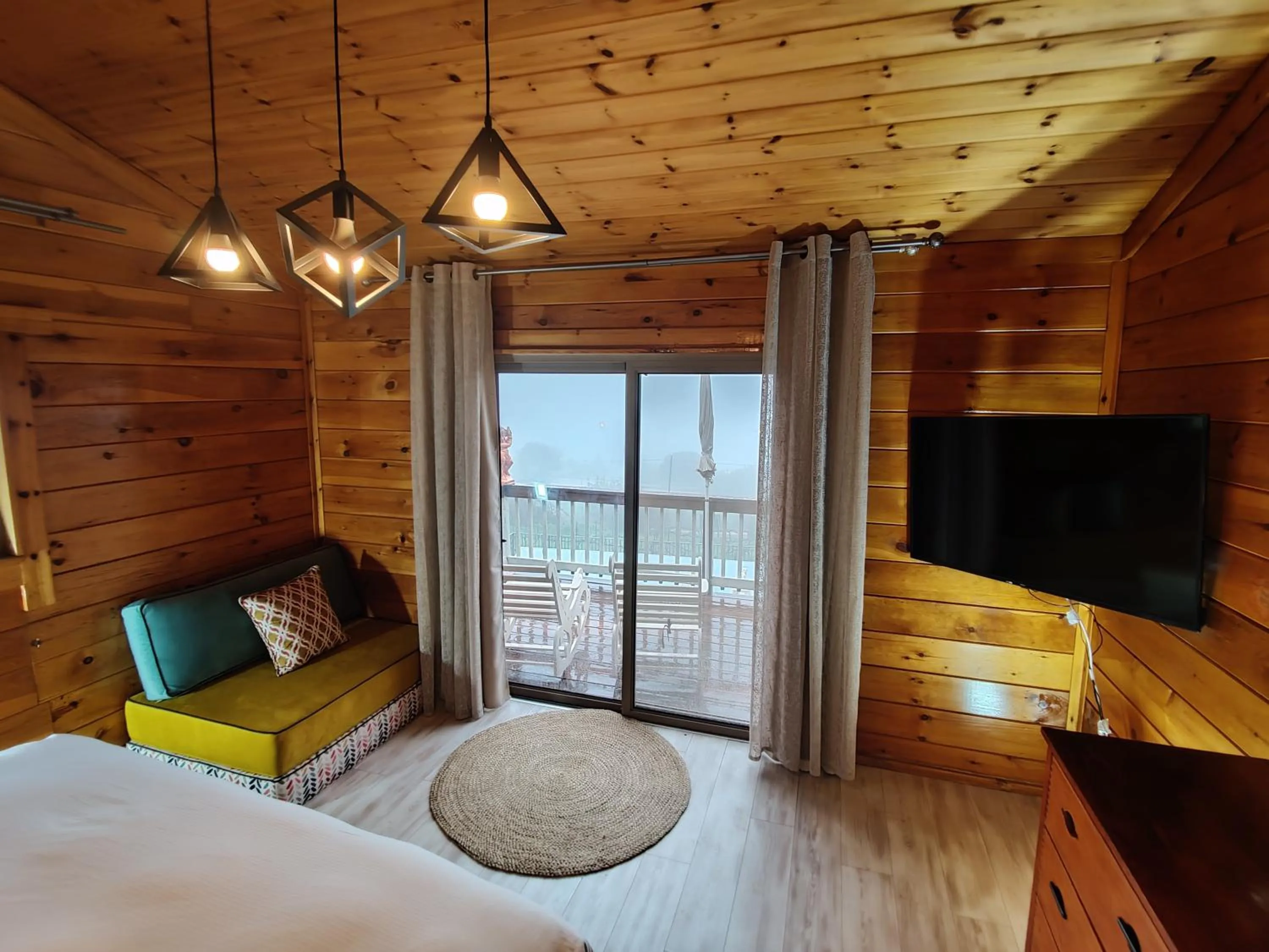 Photo of the whole room, Bed in Vibe Naftali Estate