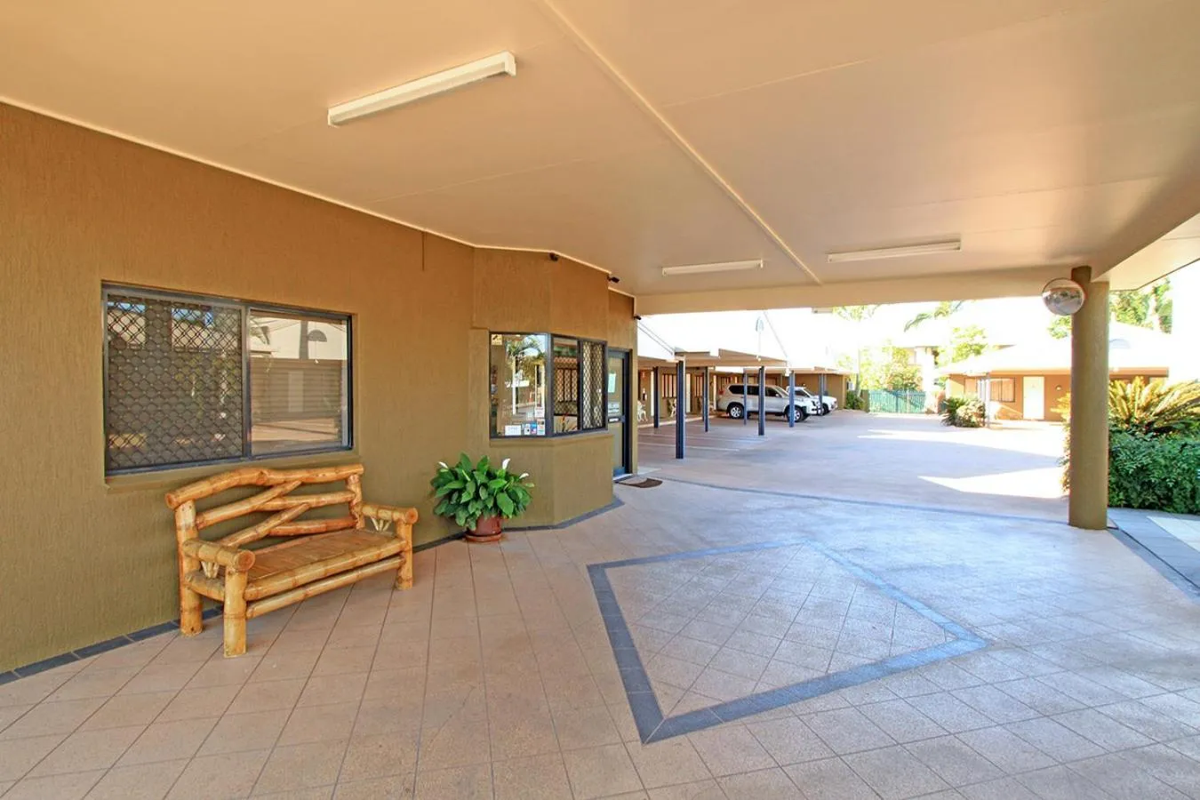 Facade/entrance in Rockhampton Palms Motor Inn
