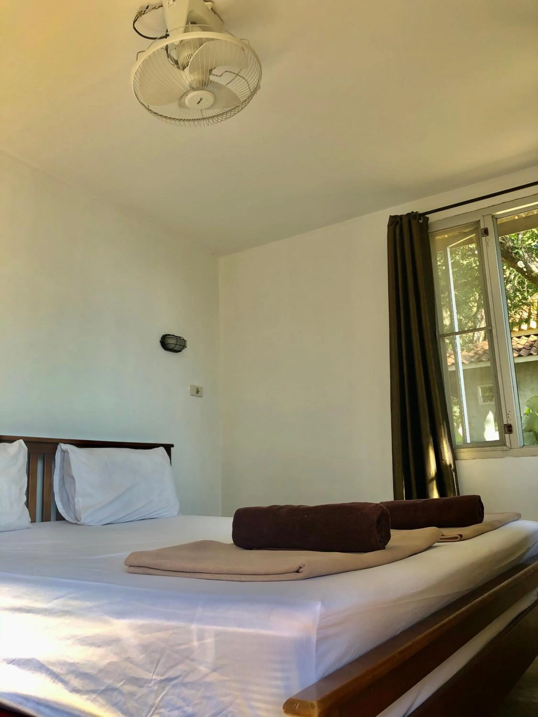 Bed in Paradise Cottage