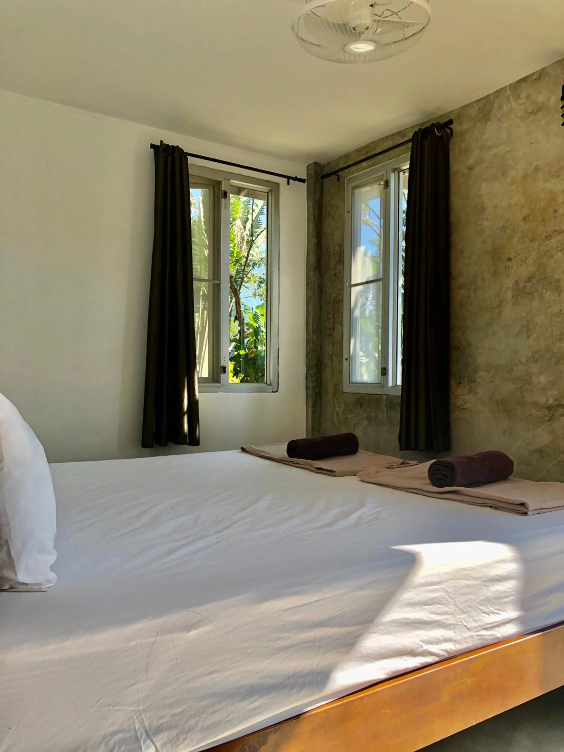 Bed in Paradise Cottage