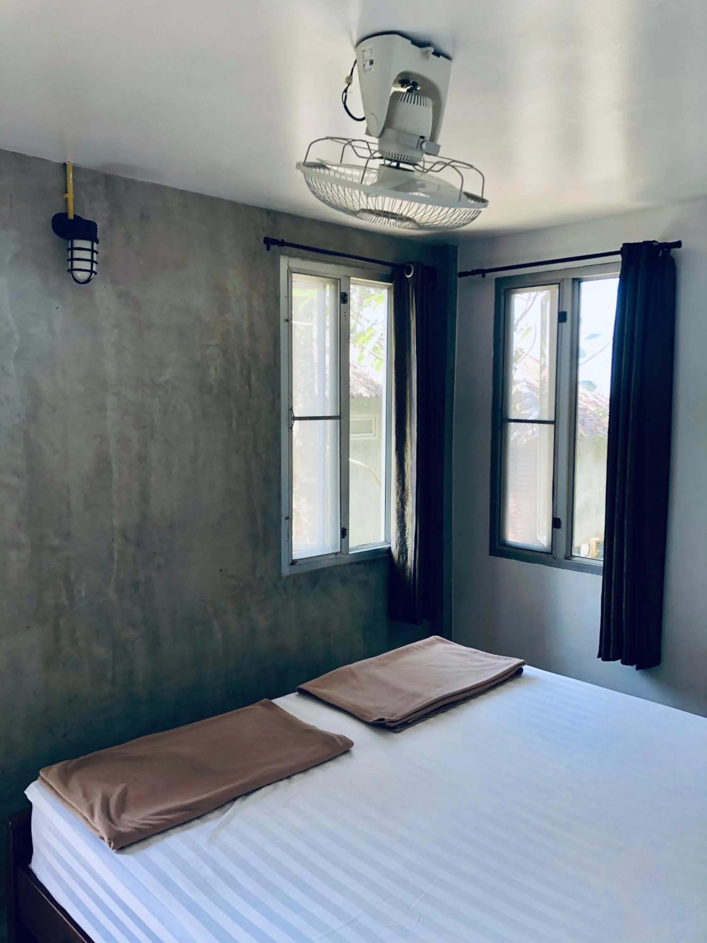 Bed in Paradise Cottage