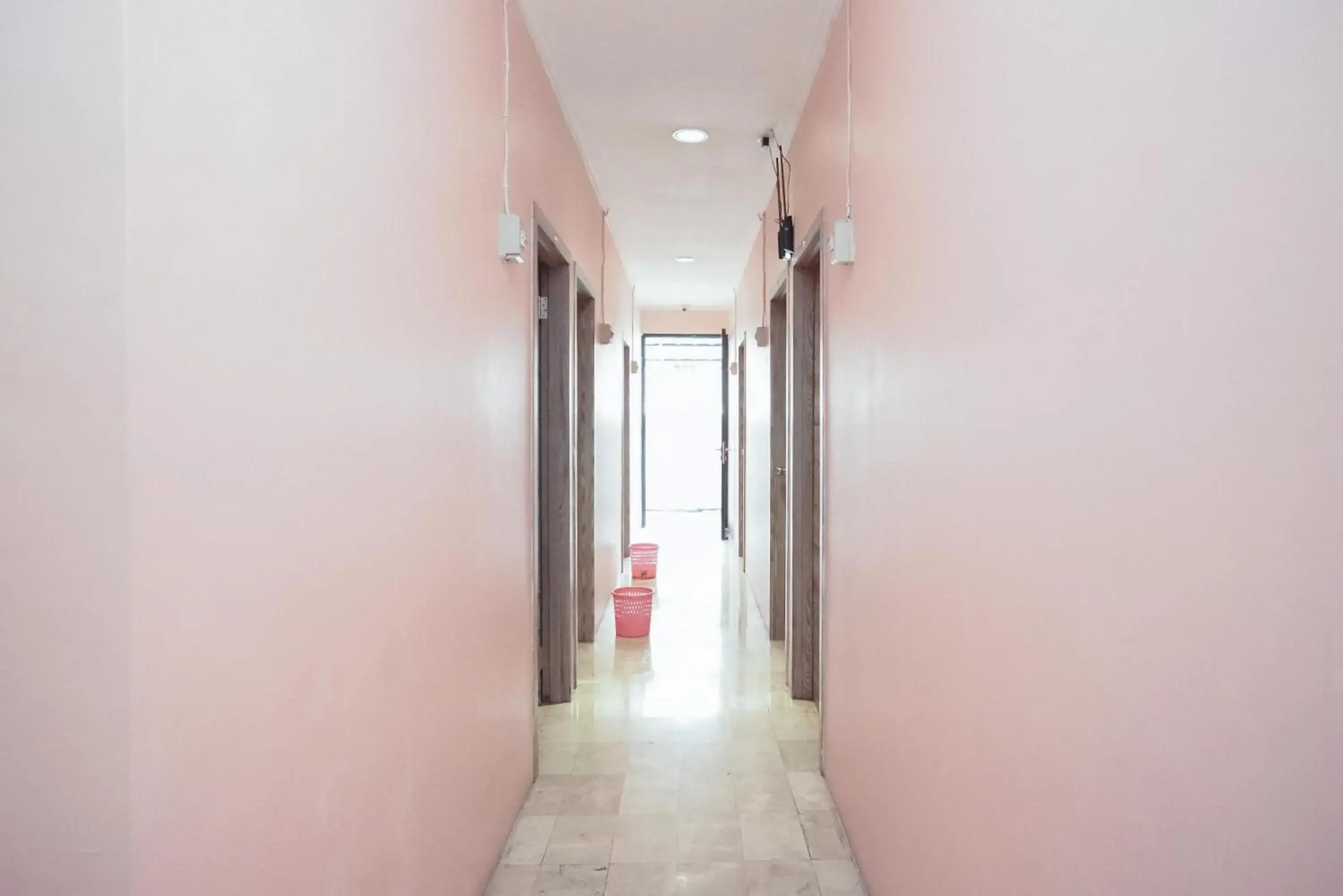 Property building in KoolKost near Universitas BINUS Anggrek Property building in KoolKost near Universitas BINUS Anggrek