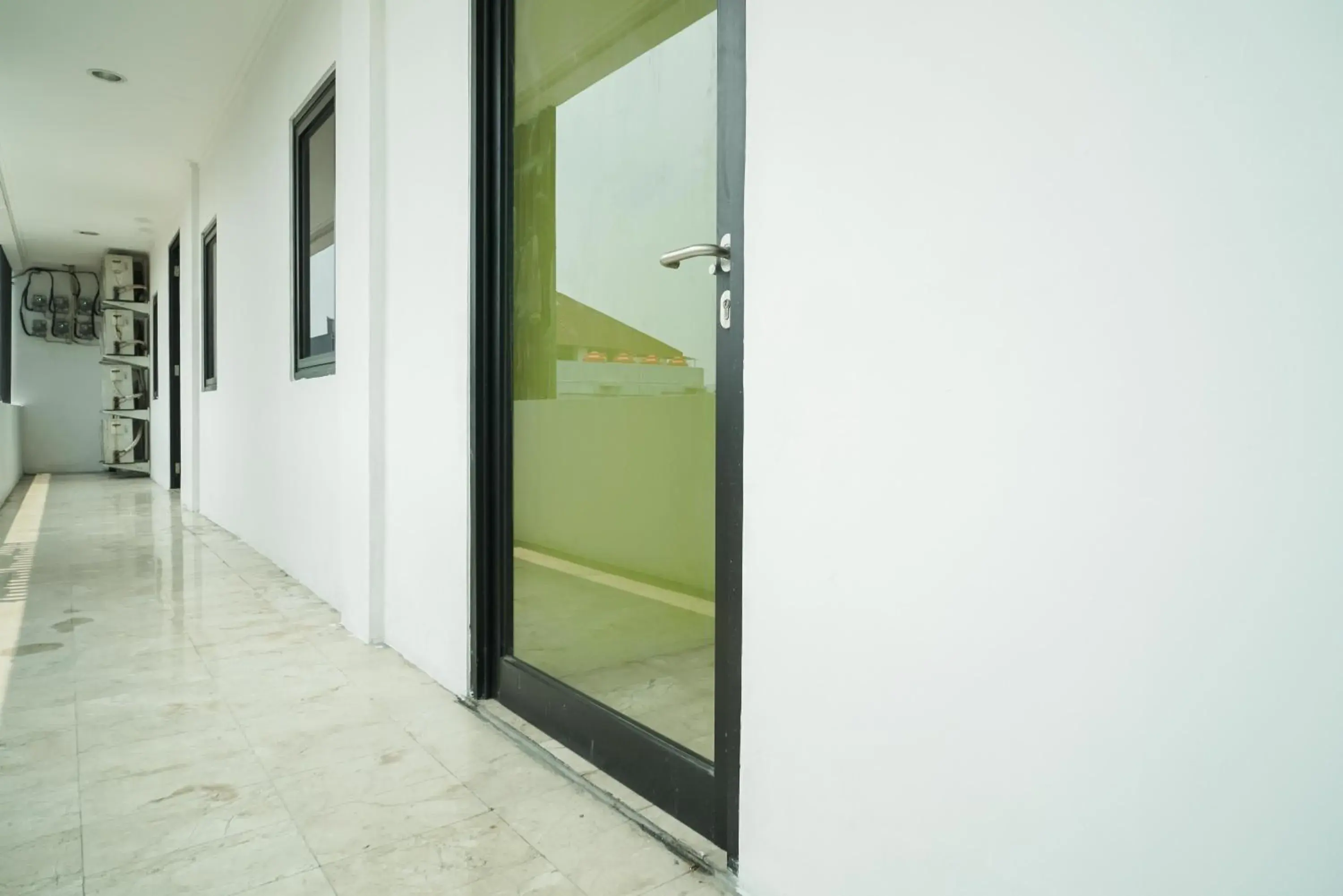 Property building in KoolKost near Universitas BINUS Anggrek Property building in KoolKost near Universitas BINUS Anggrek