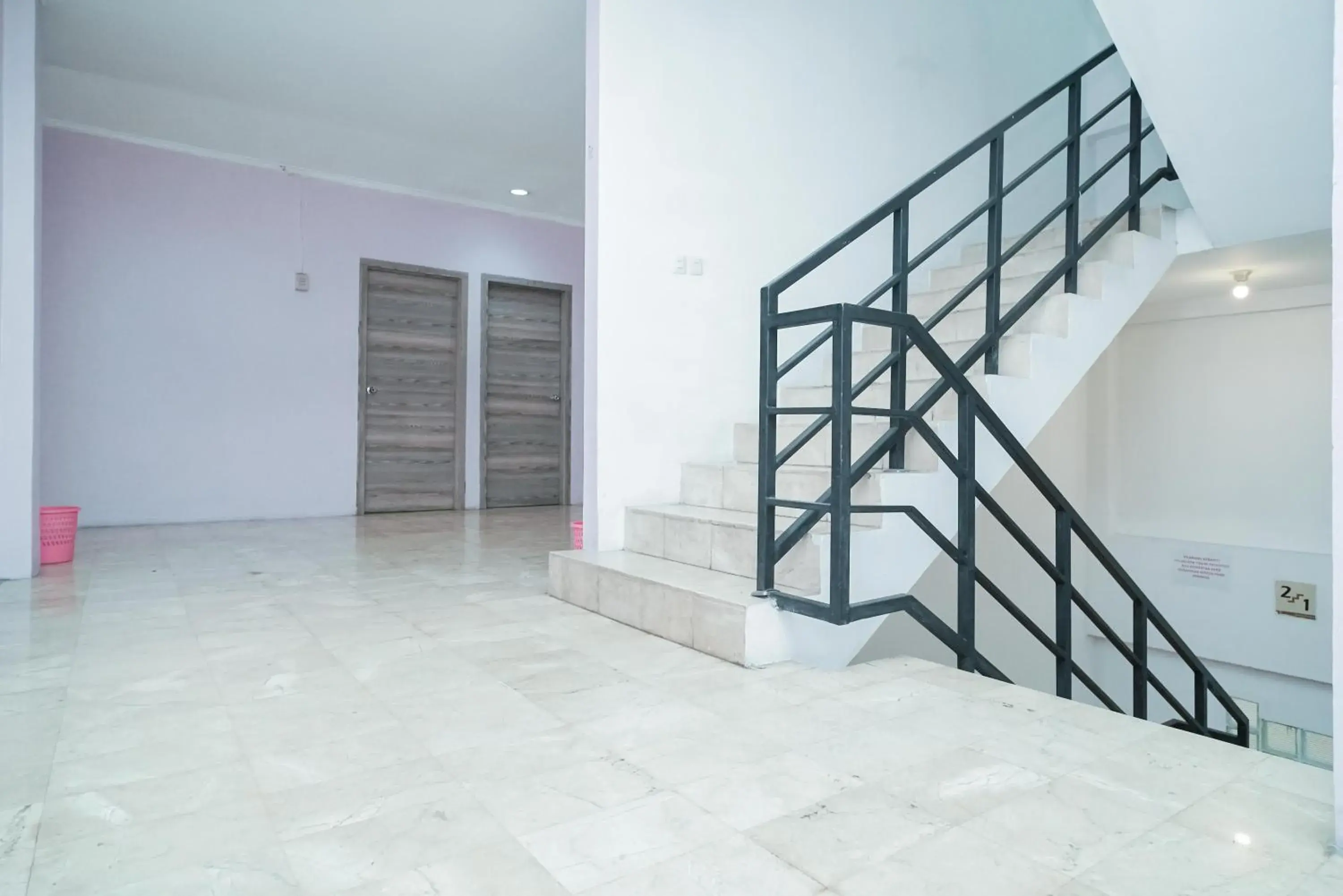 Property building in KoolKost near Universitas BINUS Anggrek Property building in KoolKost near Universitas BINUS Anggrek