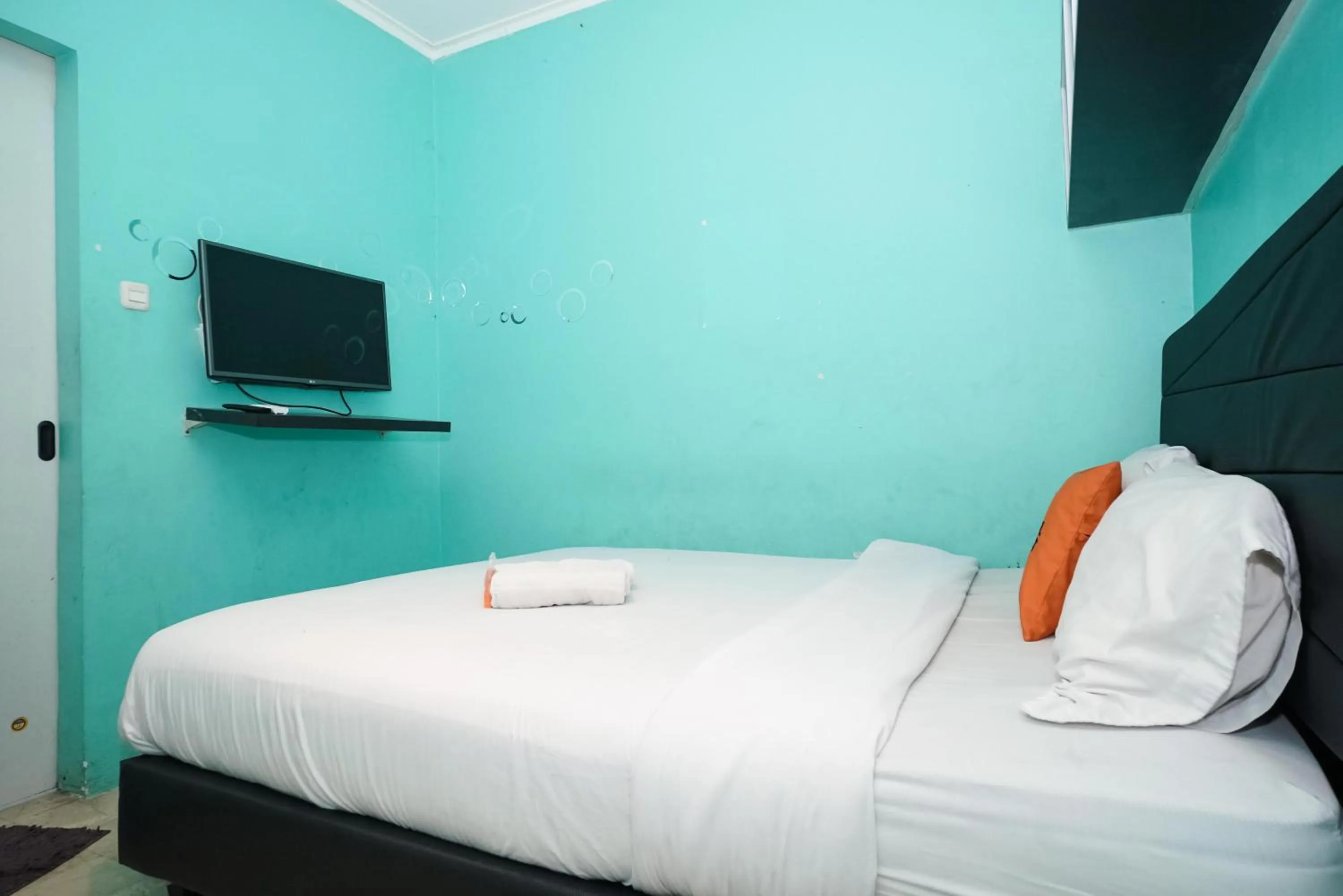 Bedroom, Bed in KoolKost near Universitas BINUS Anggrek