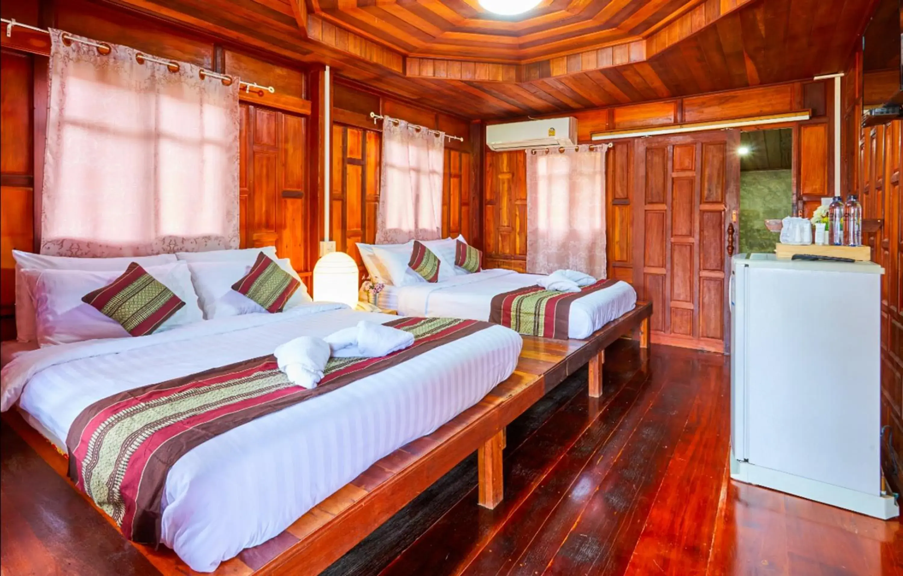 Twin Room with Bath in SCN Rayong Resort and Spa - เอส ซี เอน รีสอร์ต Twin Room with Bath in SCN Rayong Resort and Spa - เอส ซี เอน รีสอร์ต