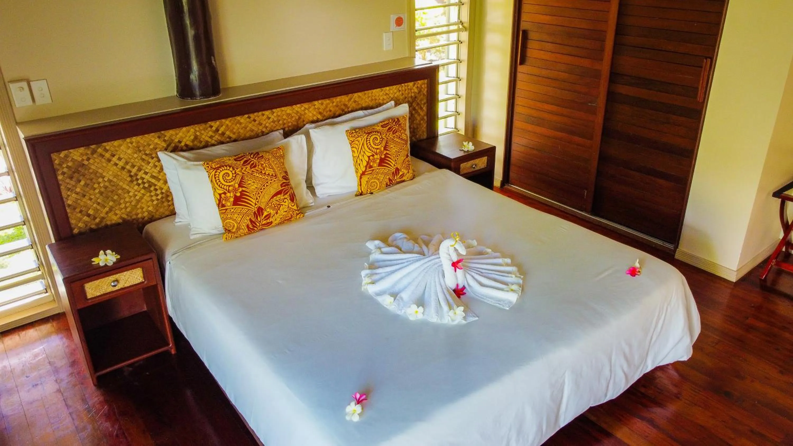 Bed in Saletoga Sands Resort & Spa