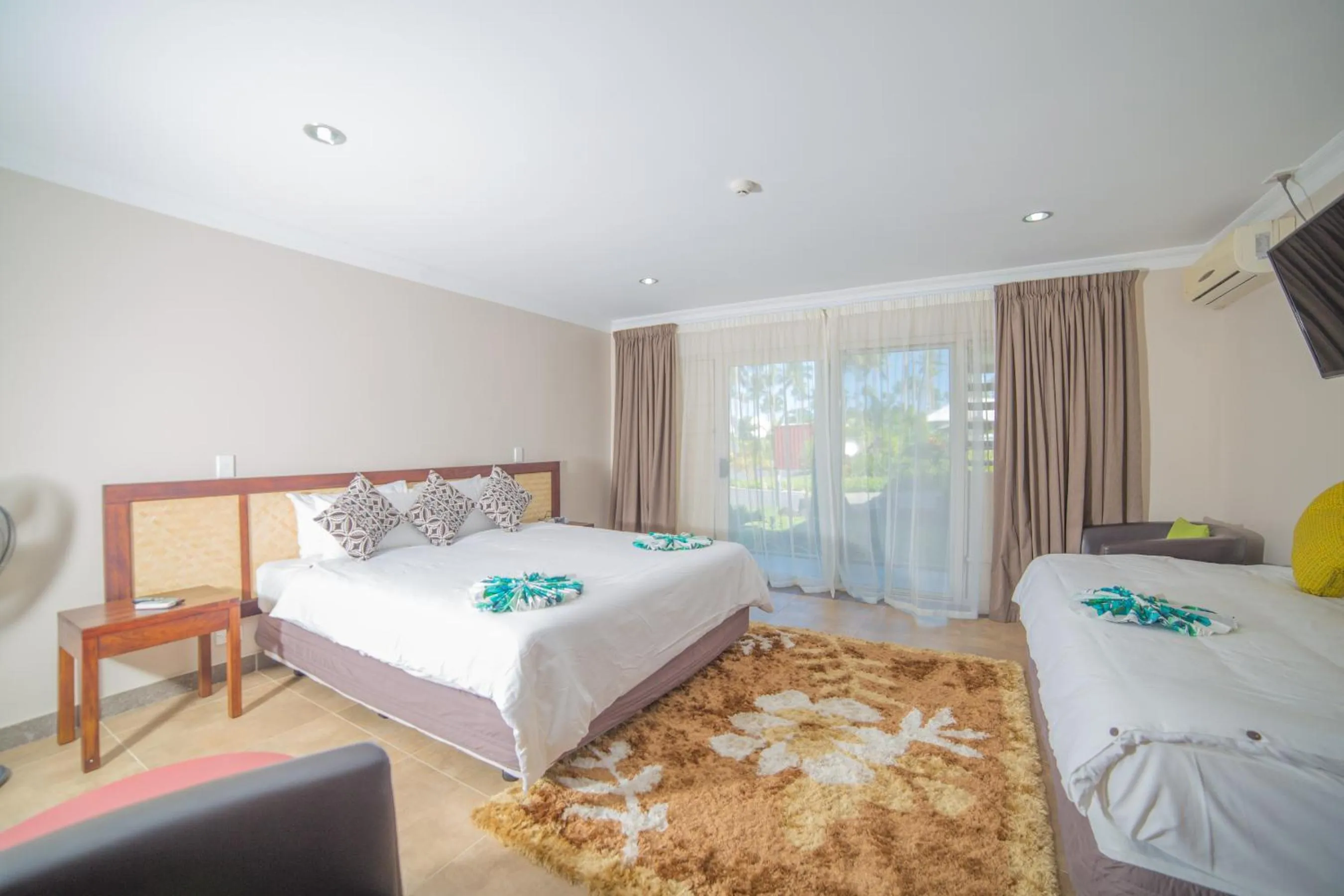 Bed in Saletoga Sands Resort & Spa