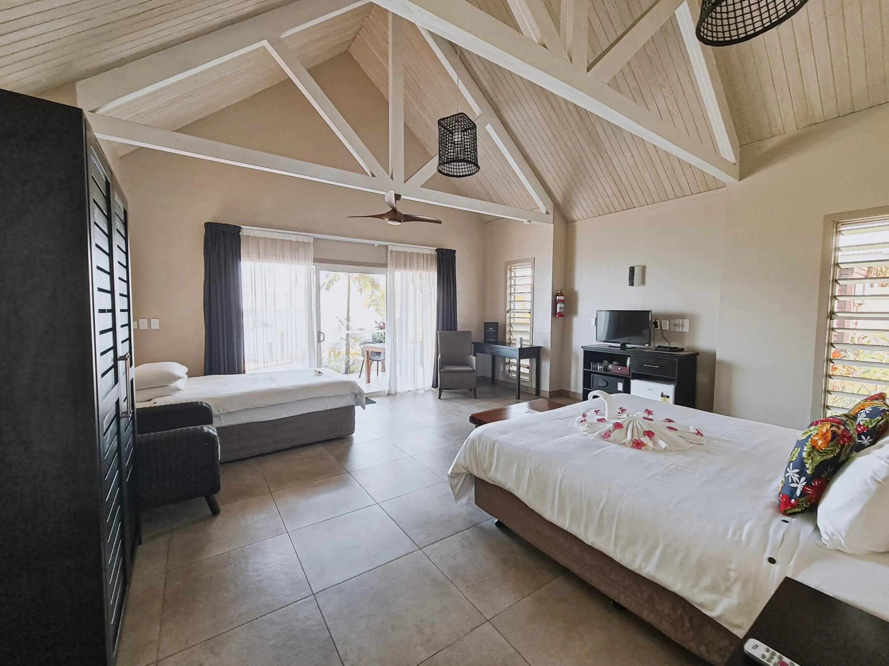 Bed in Saletoga Sands Resort & Spa