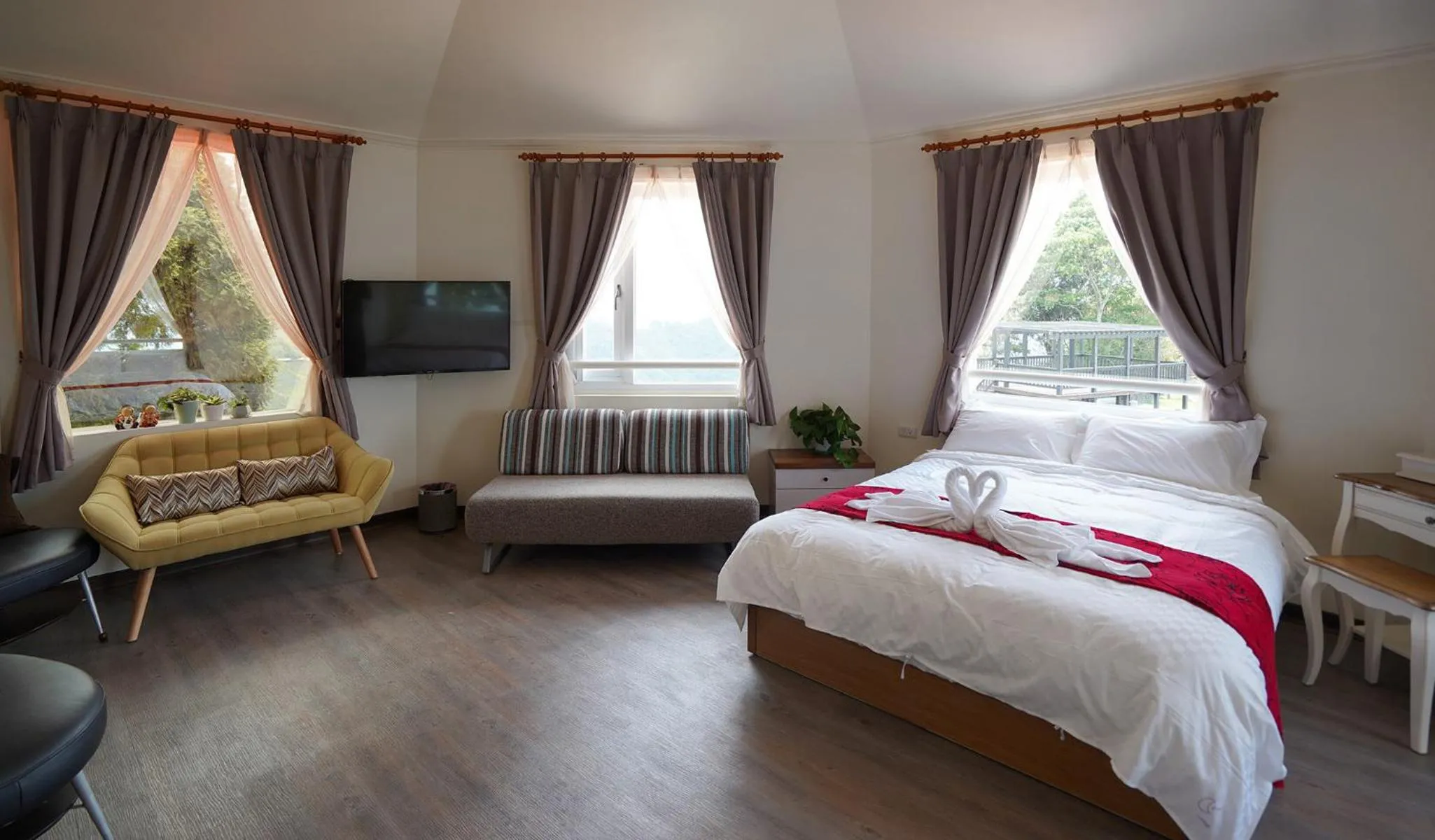 Bed in SunSweet House