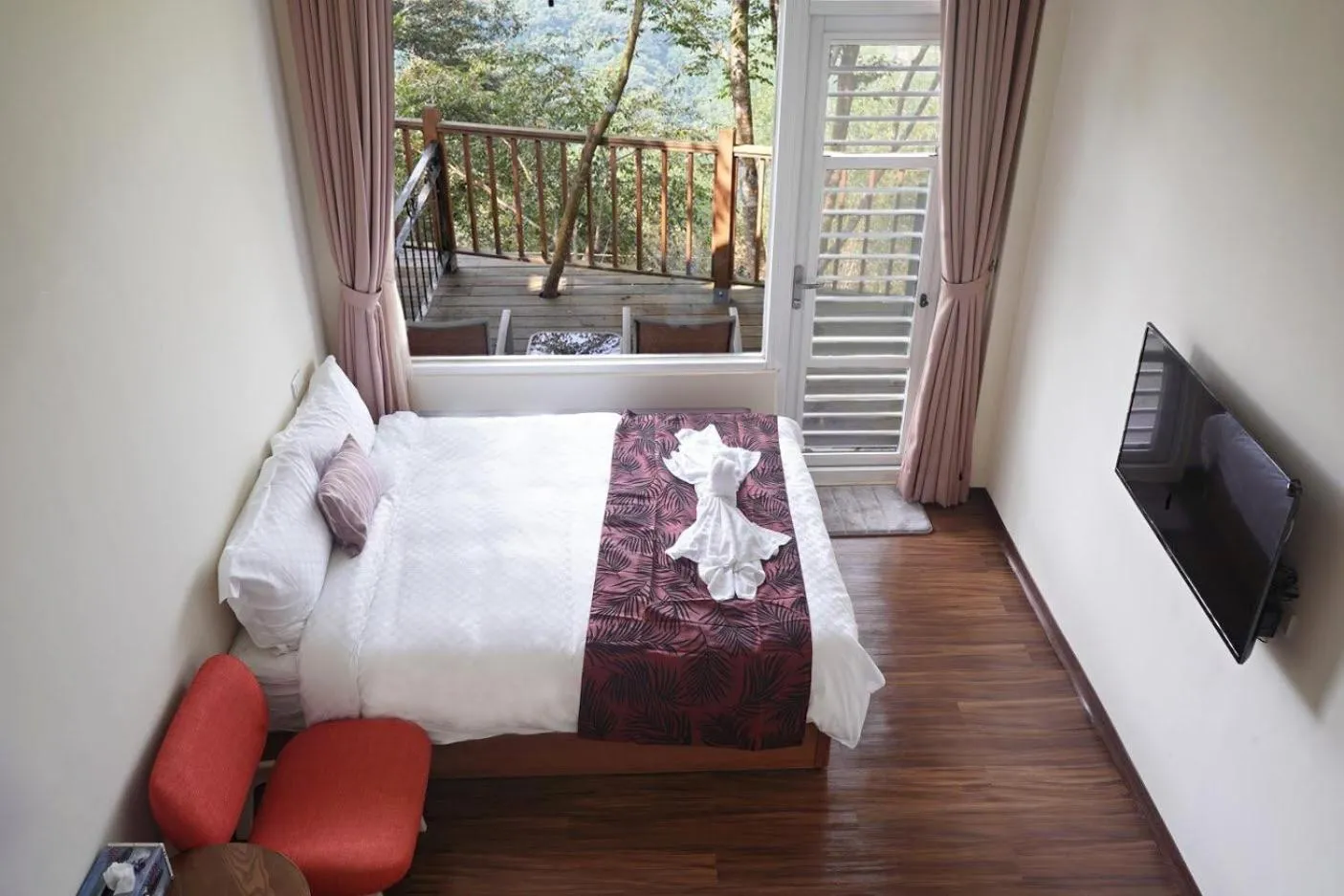 Bed in SunSweet House
