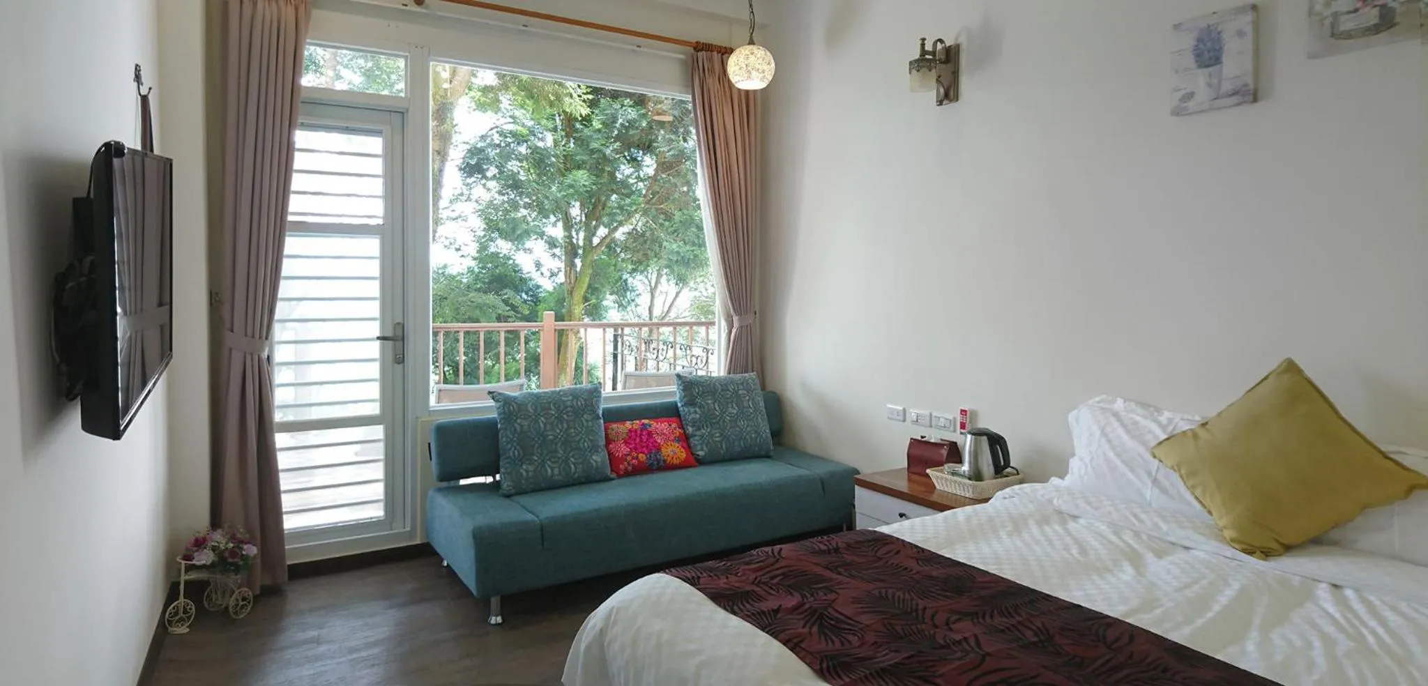 Bed in SunSweet House