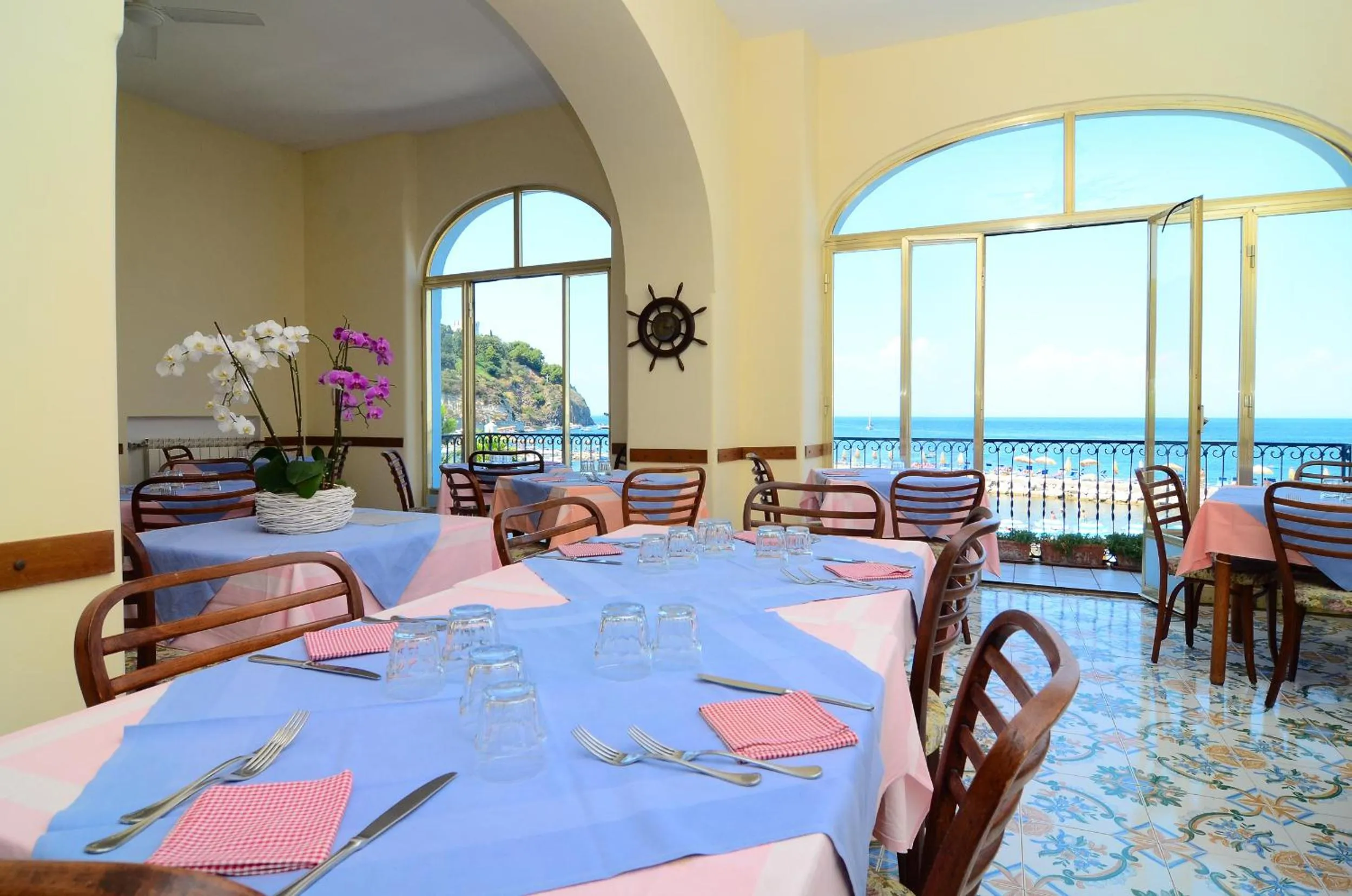 Restaurant/places to eat in Hotel Terme Marina