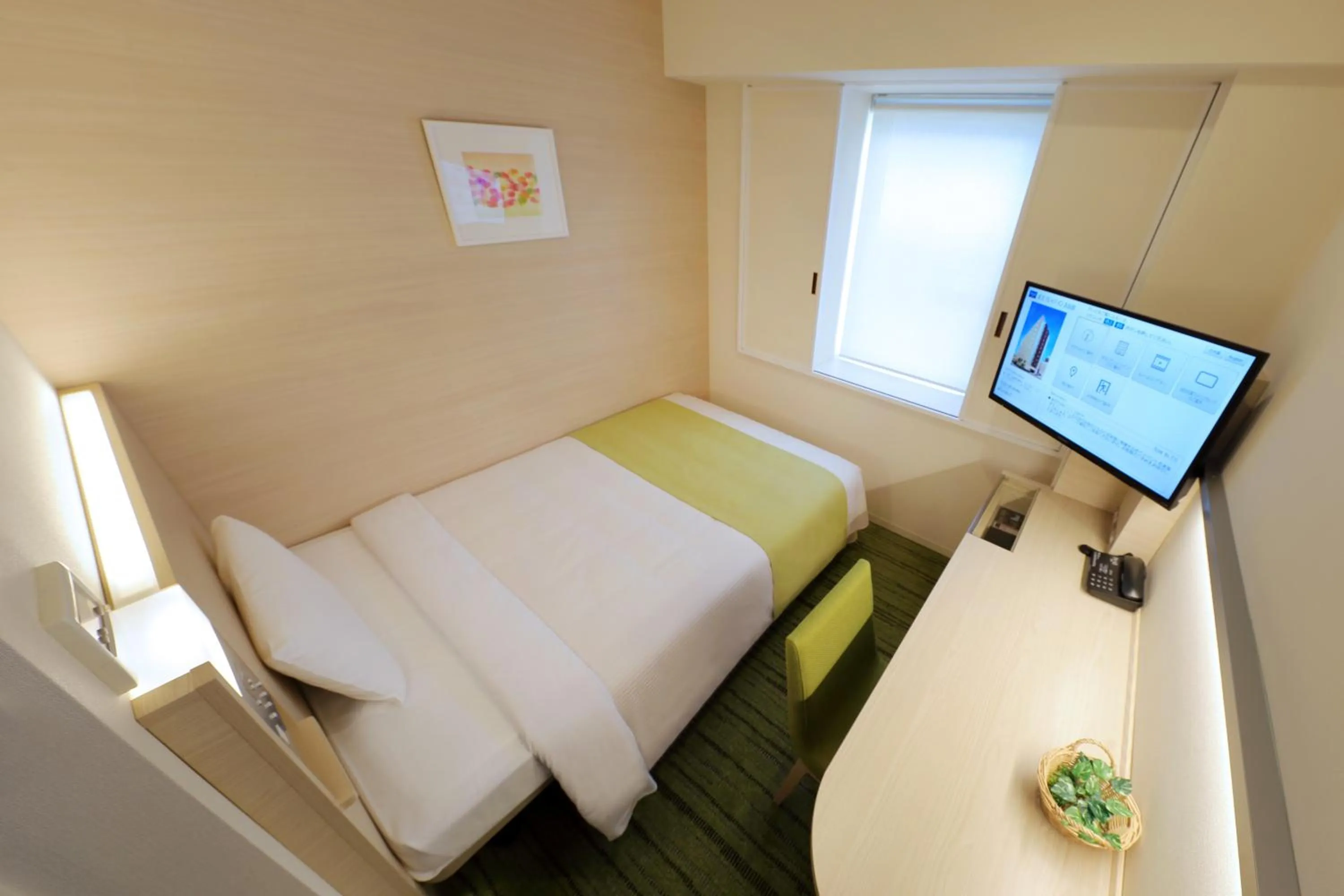 Photo of the whole room, Bed in Keio Presso Inn Gotanda