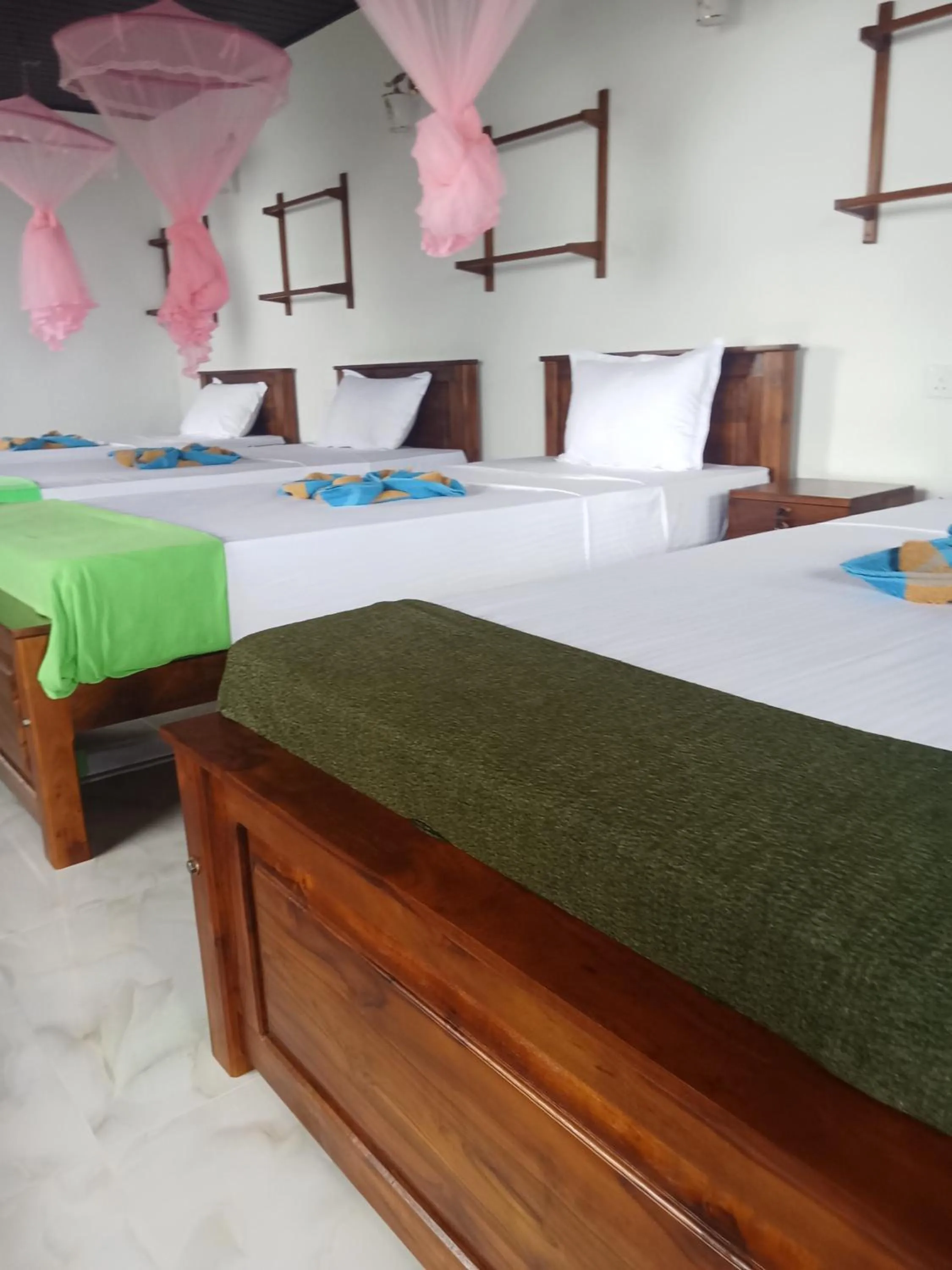 Bed in Pleasant Peak