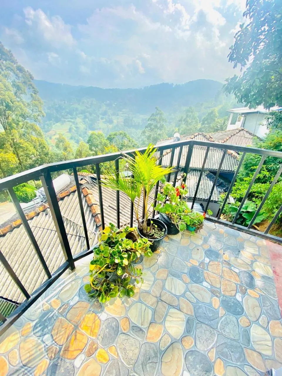 Balcony/Terrace in Pleasant Peak