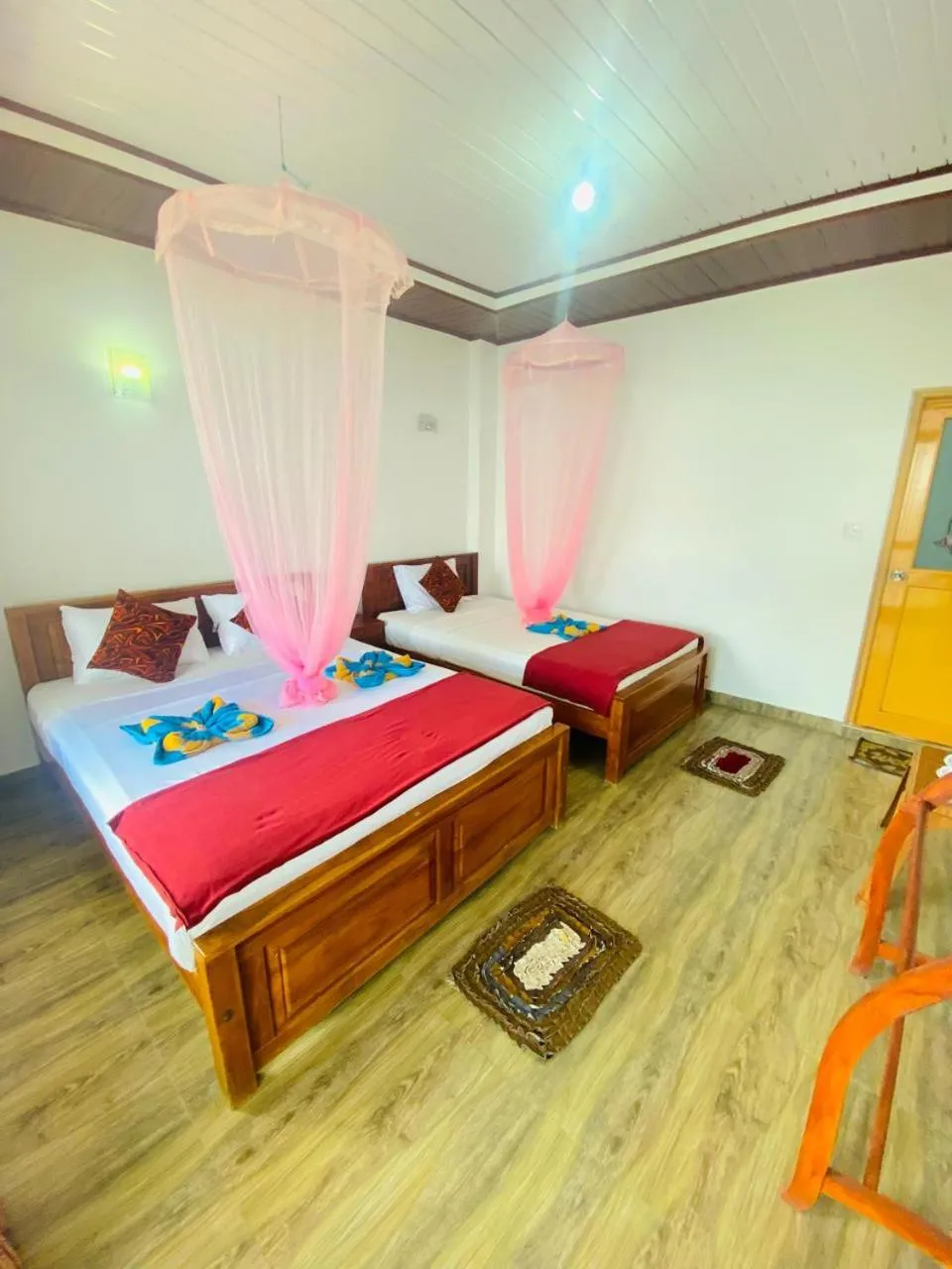 Bed in Pleasant Peak