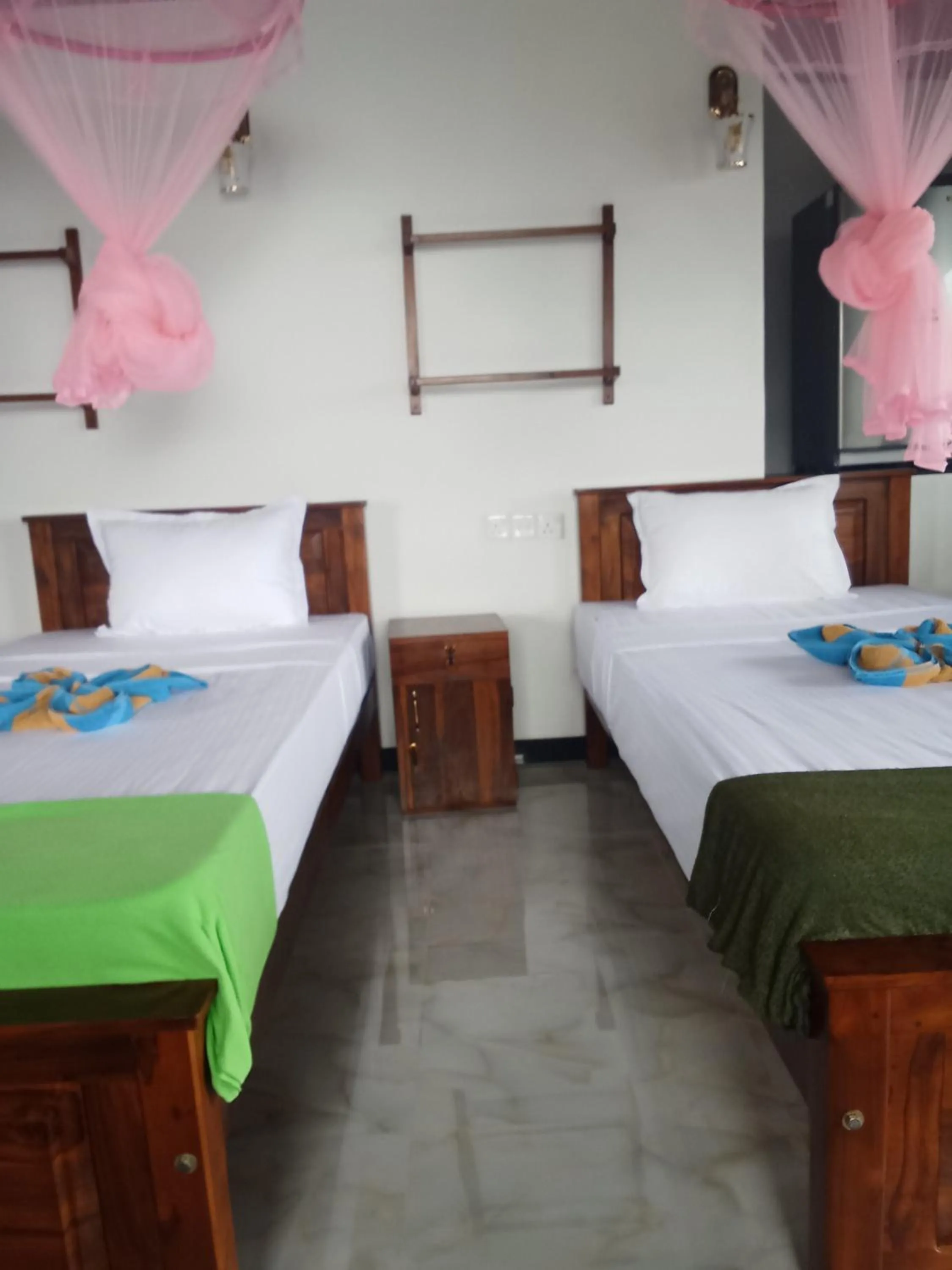 Bed in Pleasant Peak