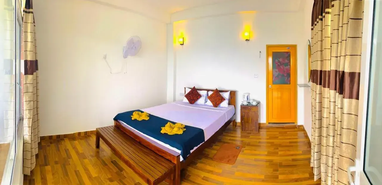 Deluxe Double Room - single occupancy in Pleasant Peak Deluxe Double Room - single occupancy in Pleasant Peak