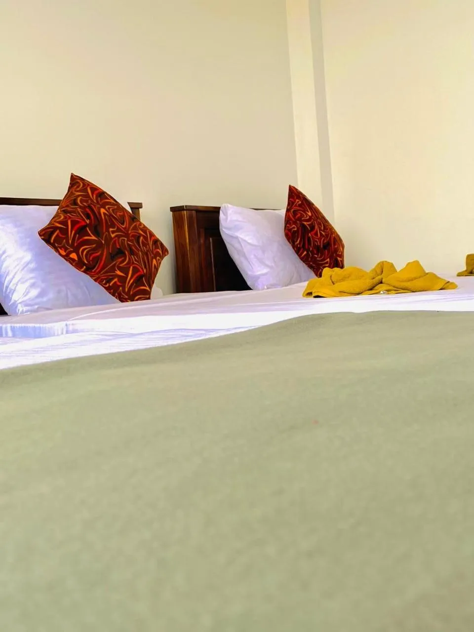 Bed in Pleasant Peak