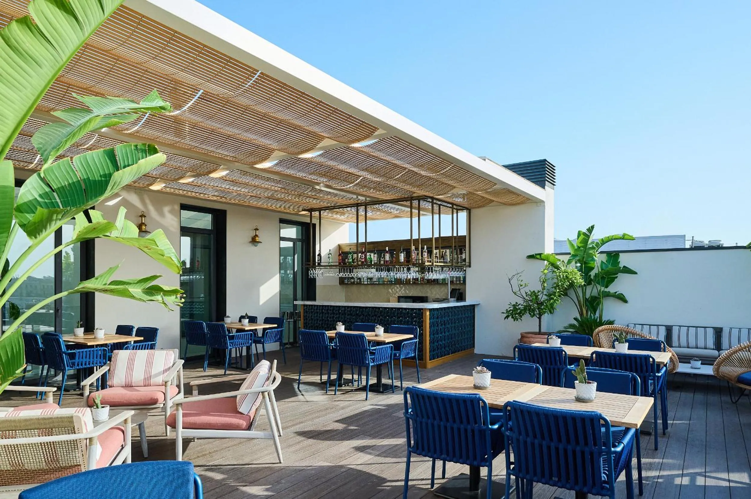 Balcony/Terrace in H10 Port Vell 4* Sup