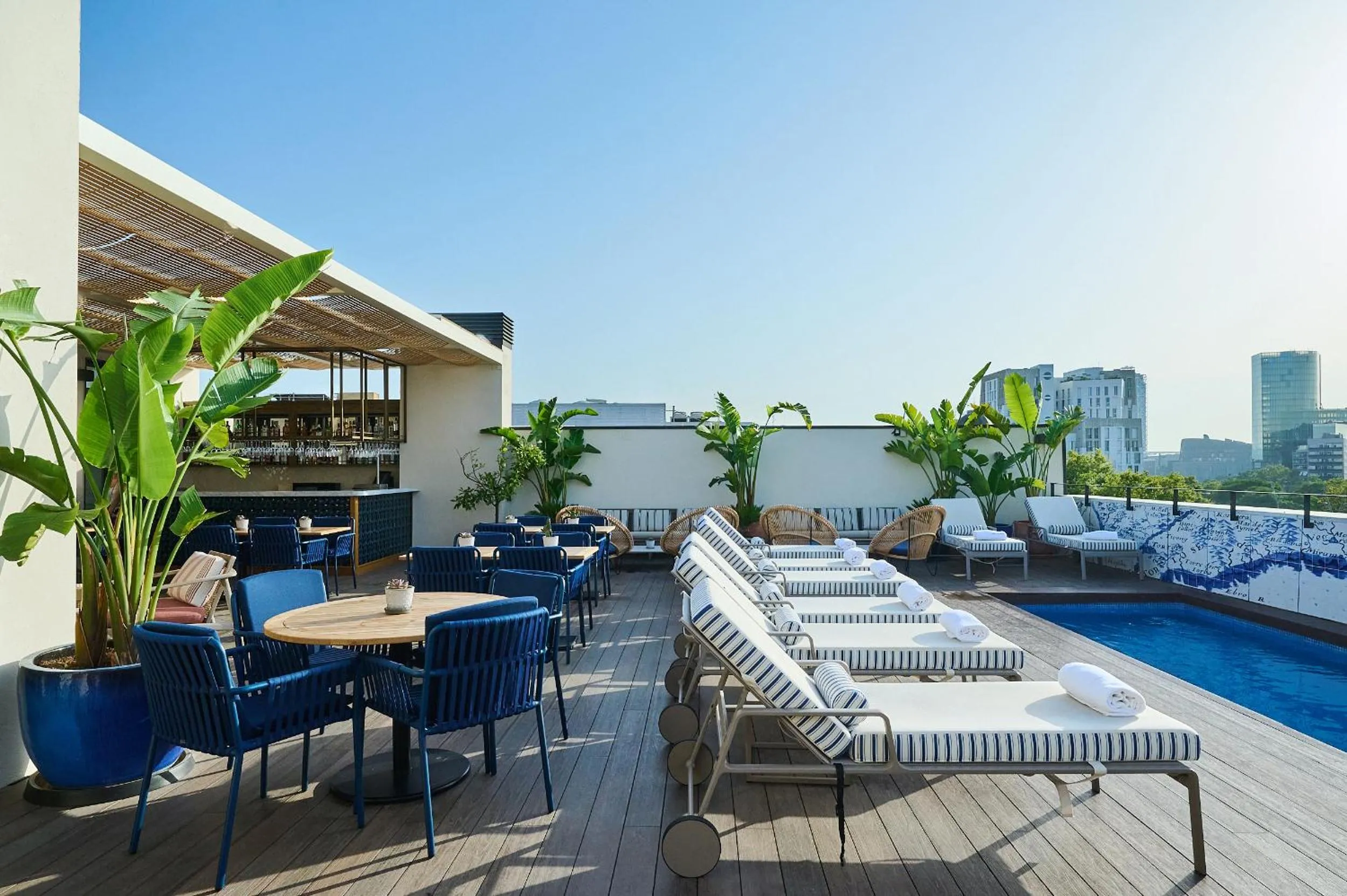 Balcony/Terrace in H10 Port Vell 4* Sup