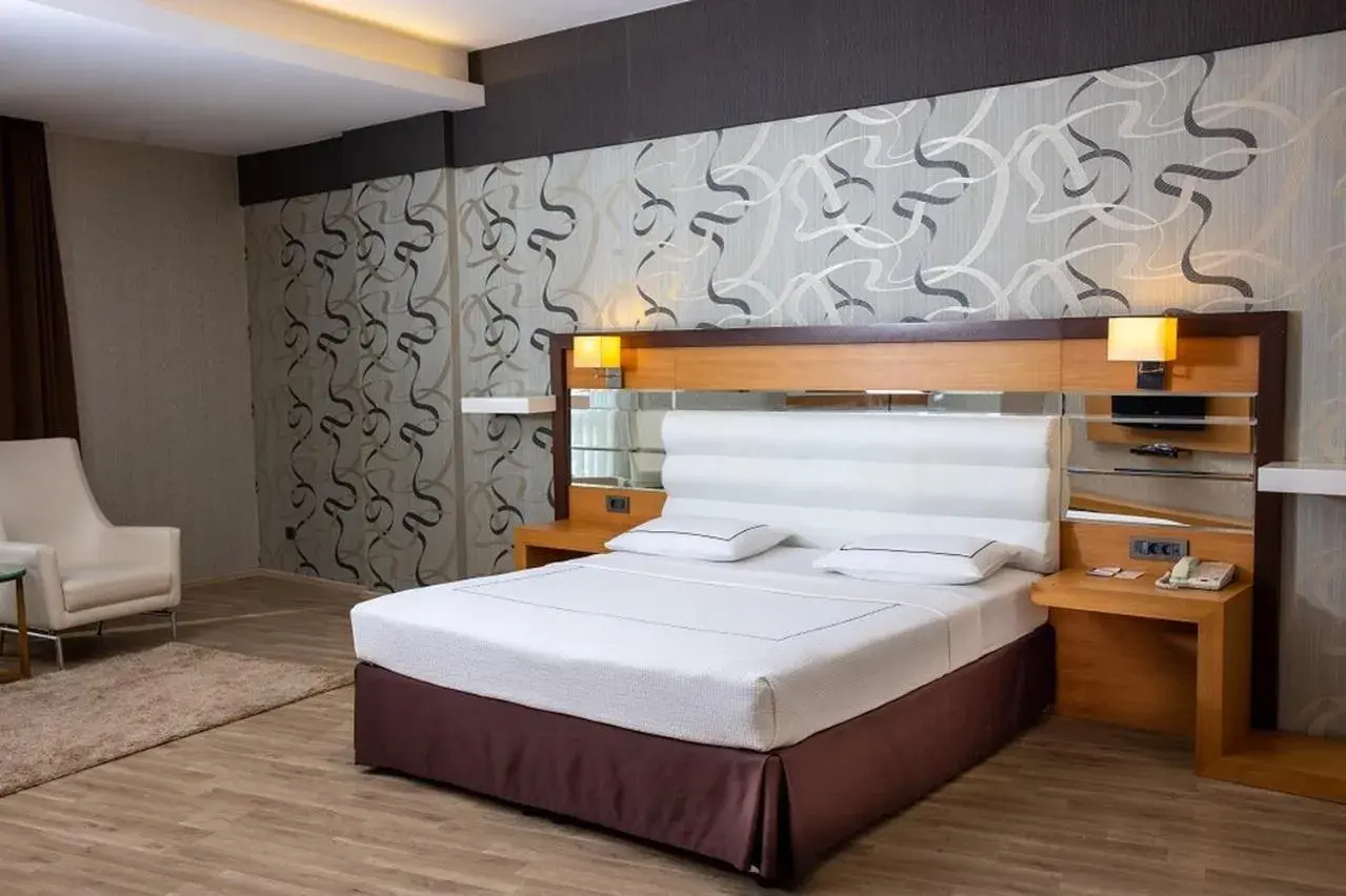 Bed in Anemon Grand Adana Otel Bed in Anemon Grand Adana Otel