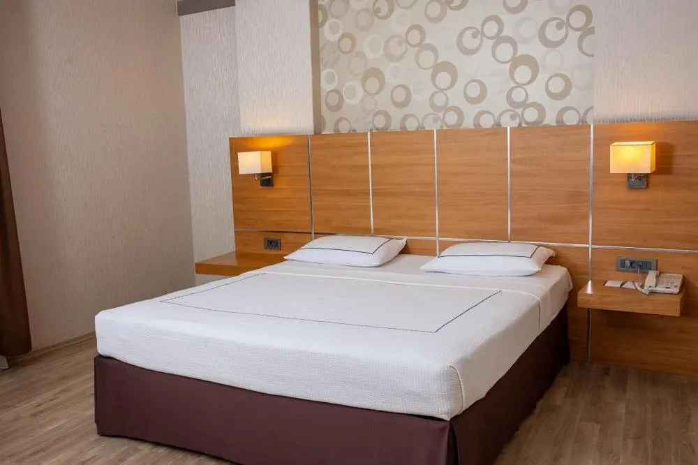 Bed in Anemon Grand Adana Otel