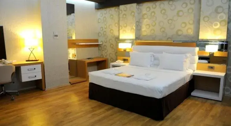 Junior Suite - single occupancy in Anemon Grand Adana Otel Junior Suite - single occupancy in Anemon Grand Adana Otel