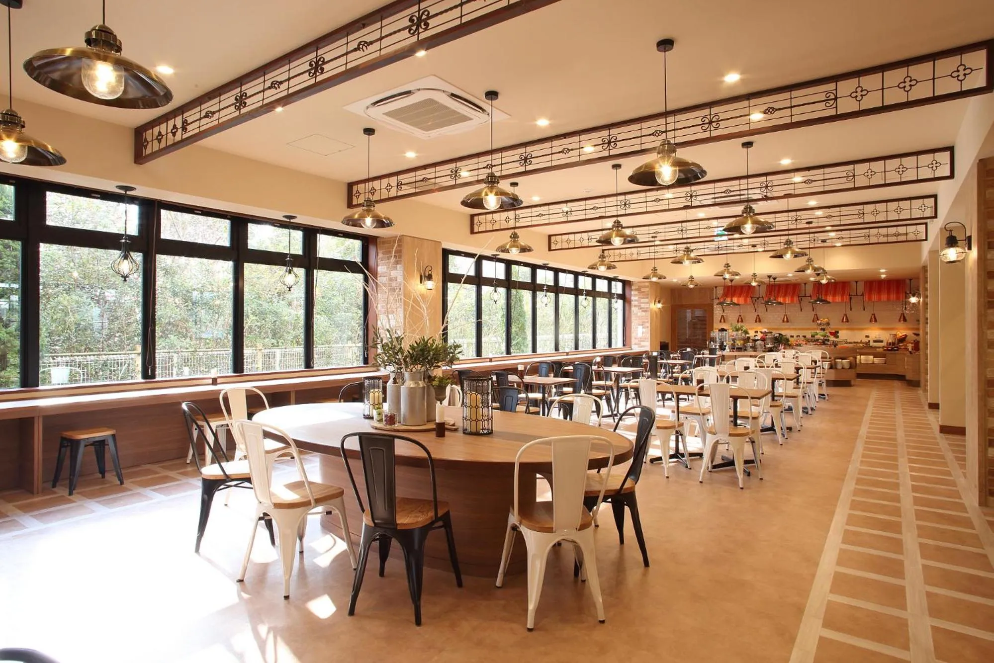 Restaurant/places to eat in HOTEL EURASIA MAIHAMA ANNEX