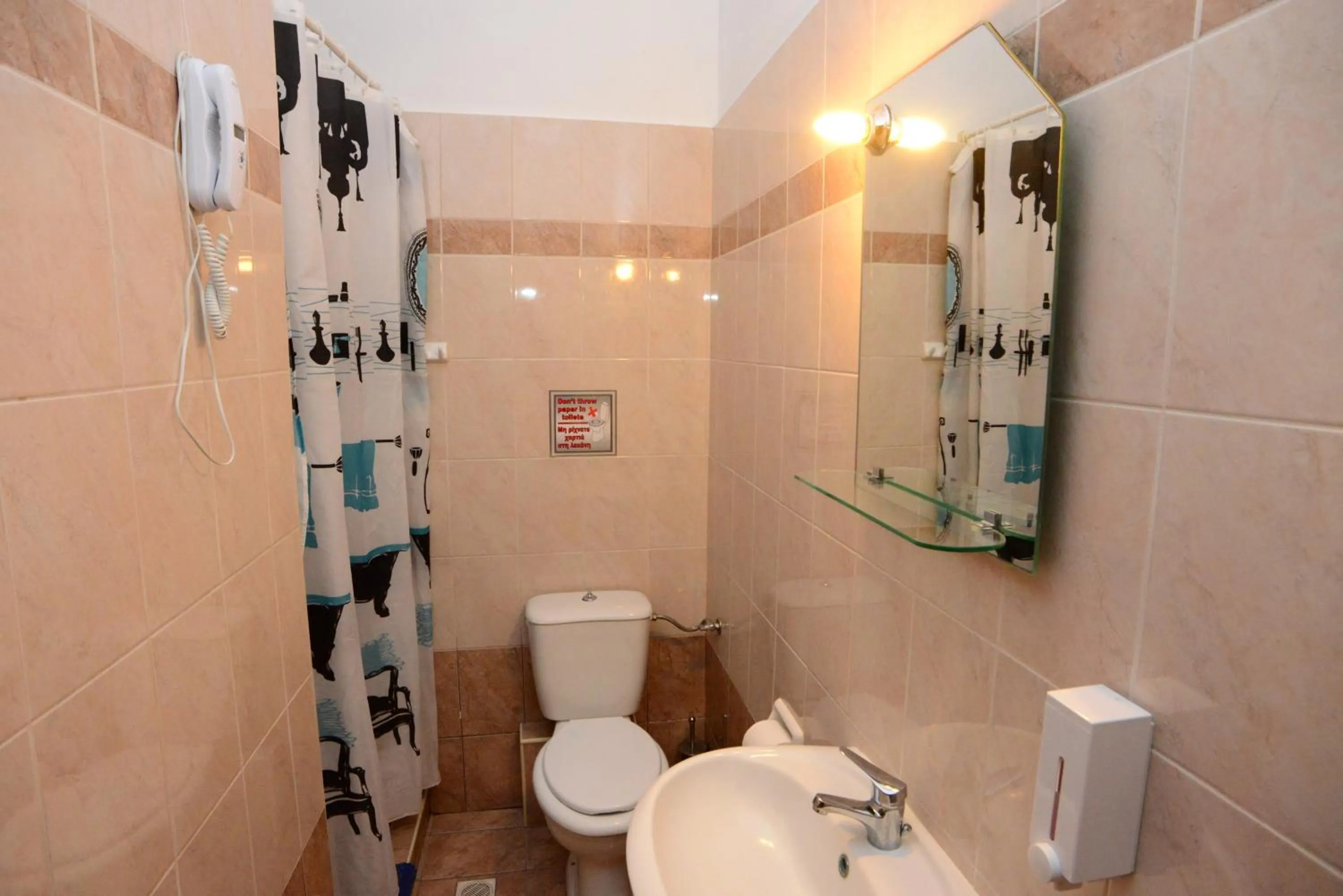 Shower in Sappho Hotel