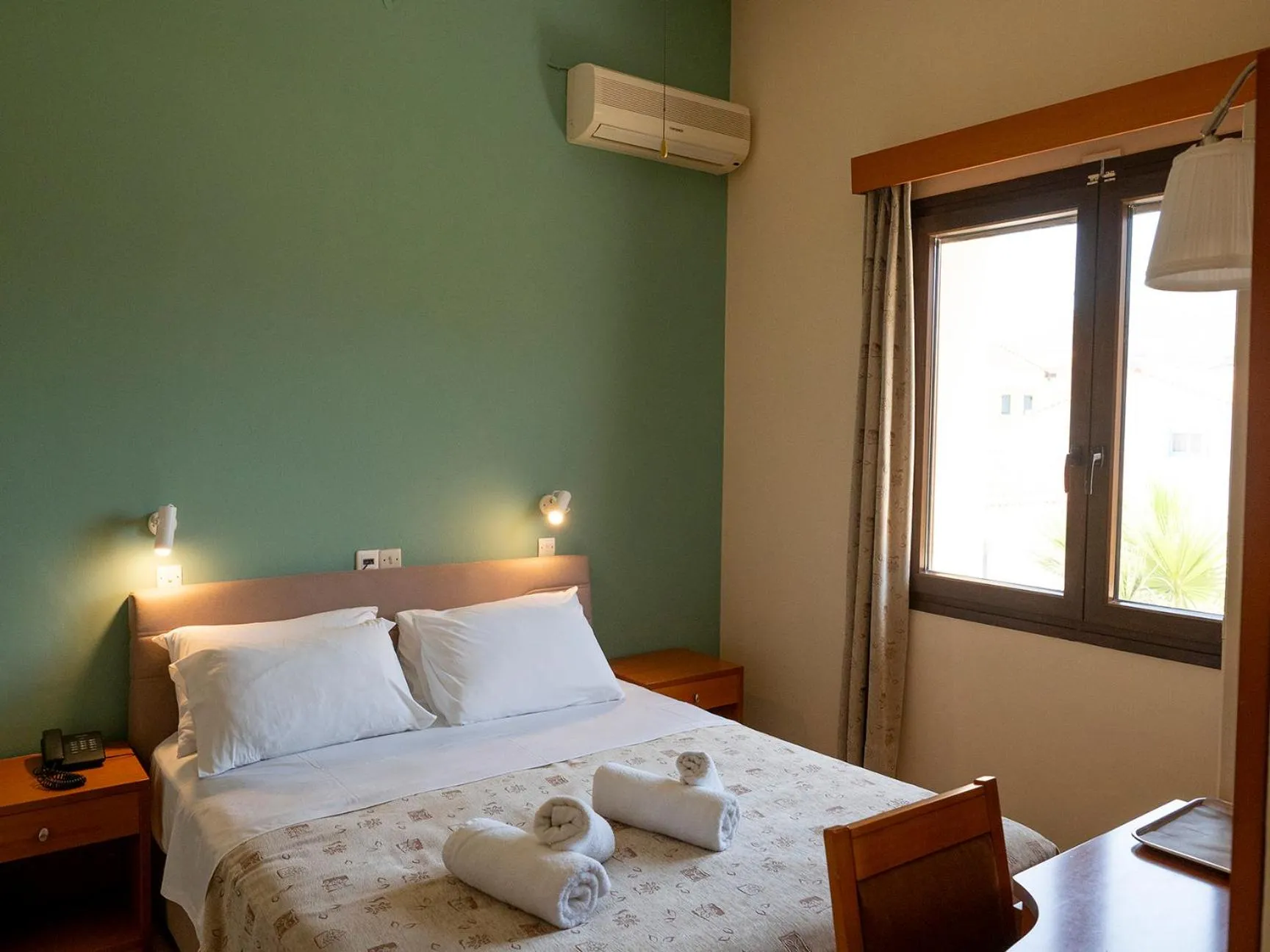 Photo of the whole room, Bed in Sappho Hotel