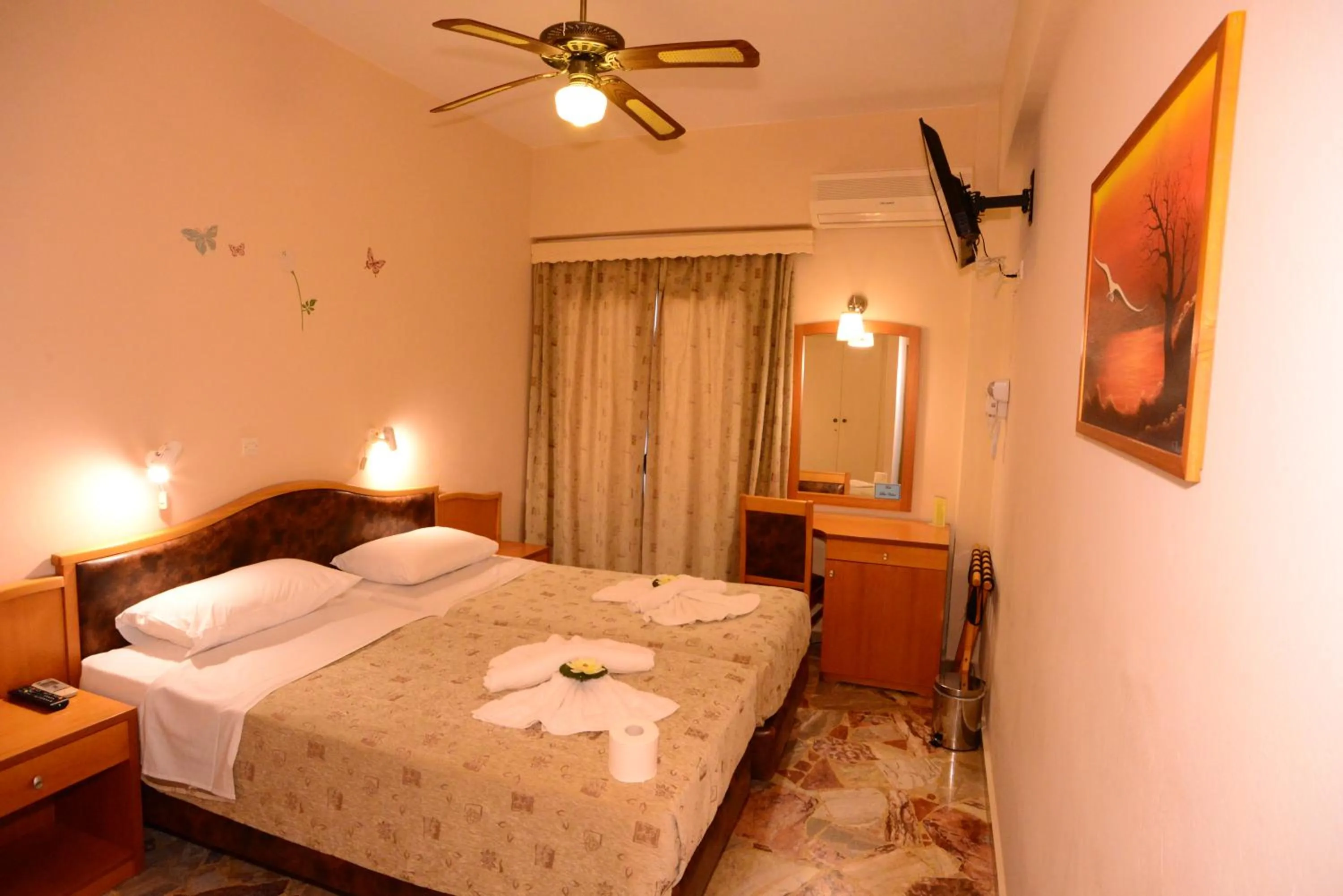 Bedroom, Bed in Sappho Hotel