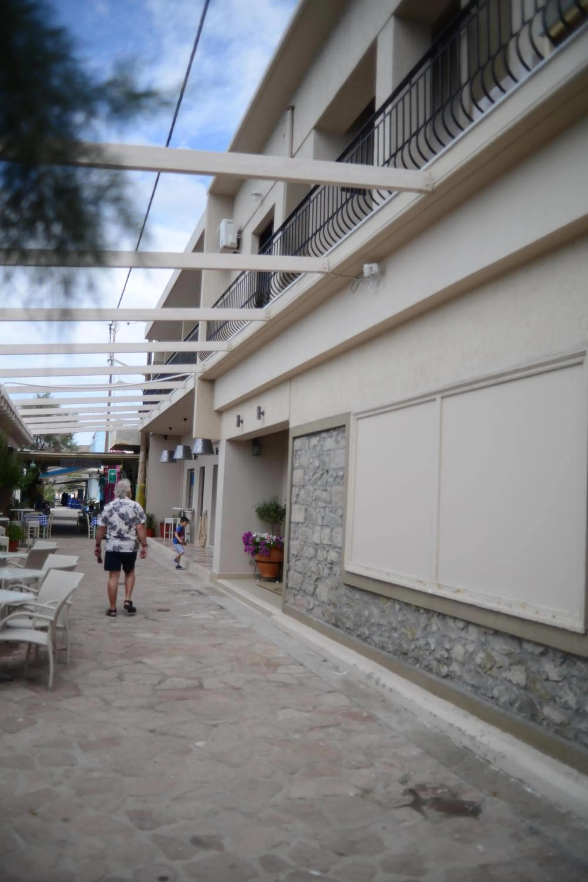 Facade/entrance in Sappho Hotel