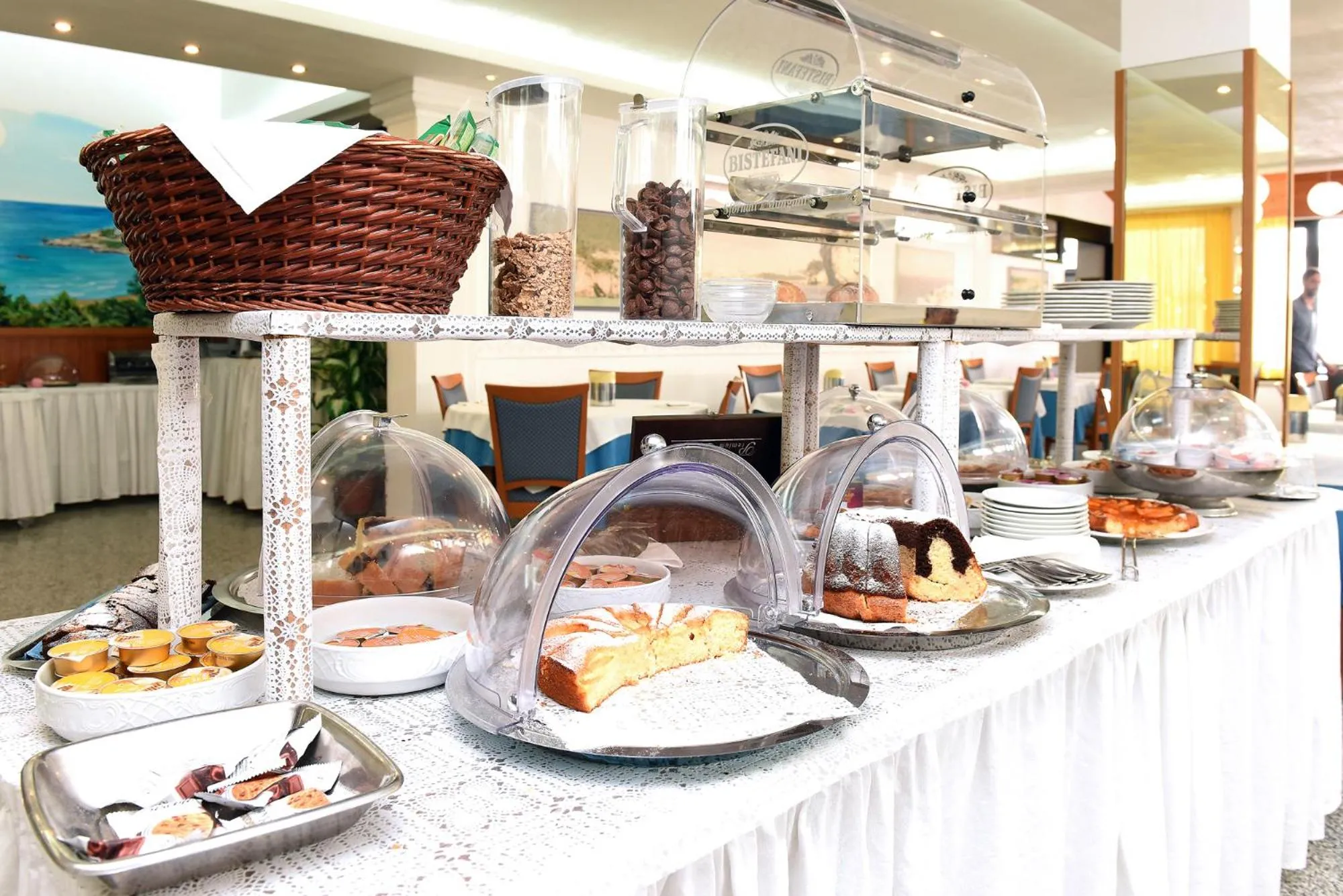 Buffet breakfast in Hotel Timiama