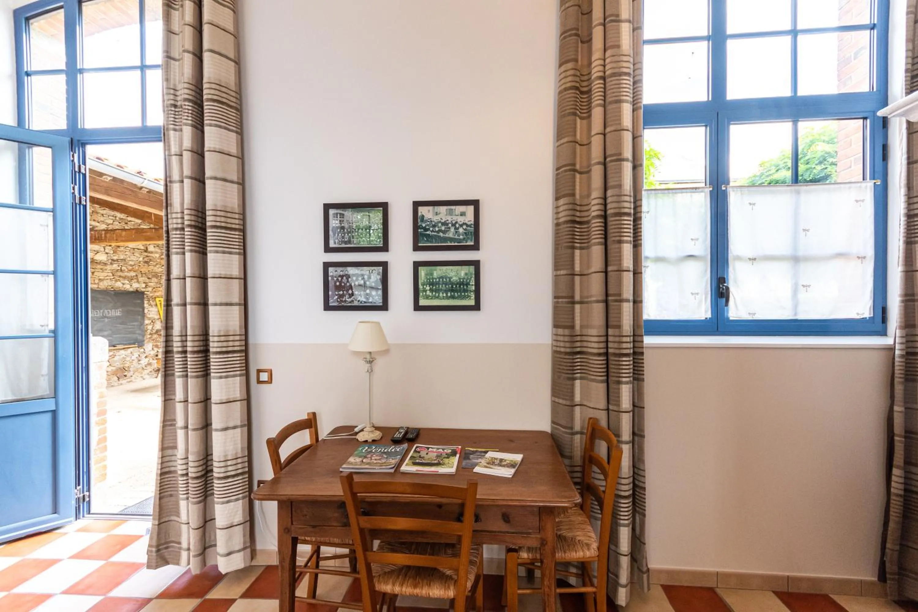 Seating area in Le DOMAINE DES ECOLIERS B&B