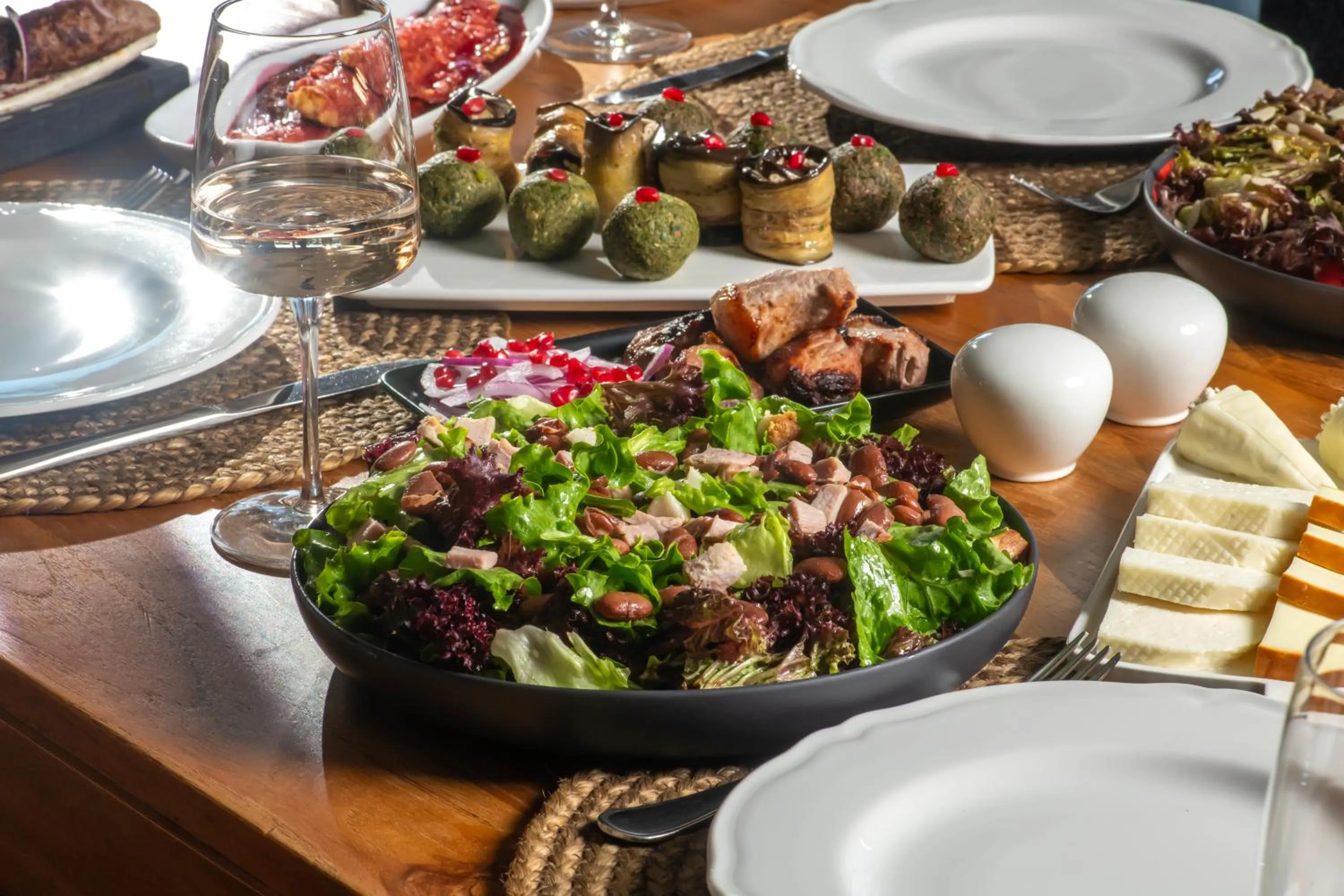 Food and drinks in Kabadoni Boutique Hotel