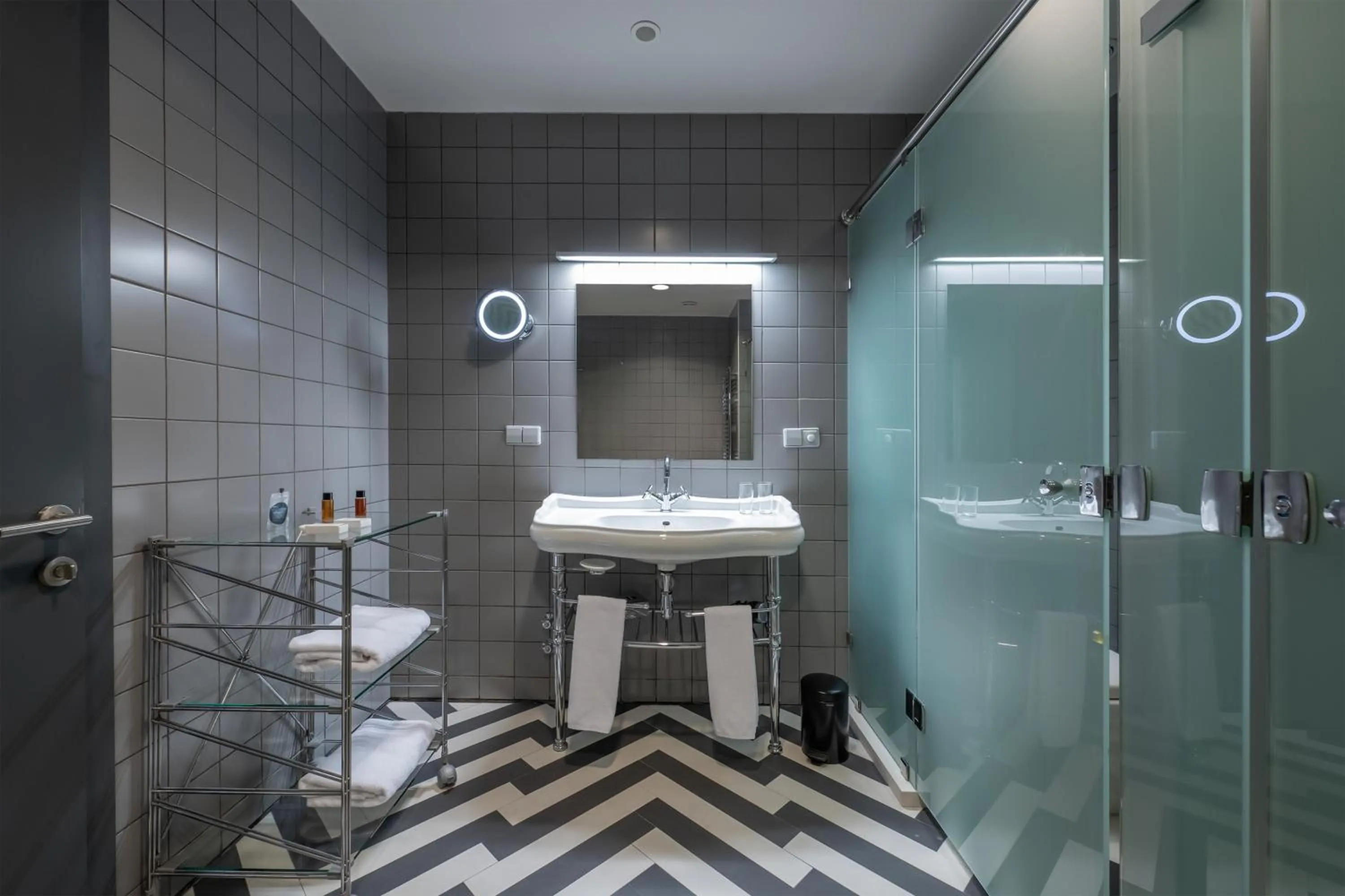 Shower in Kabadoni Boutique Hotel