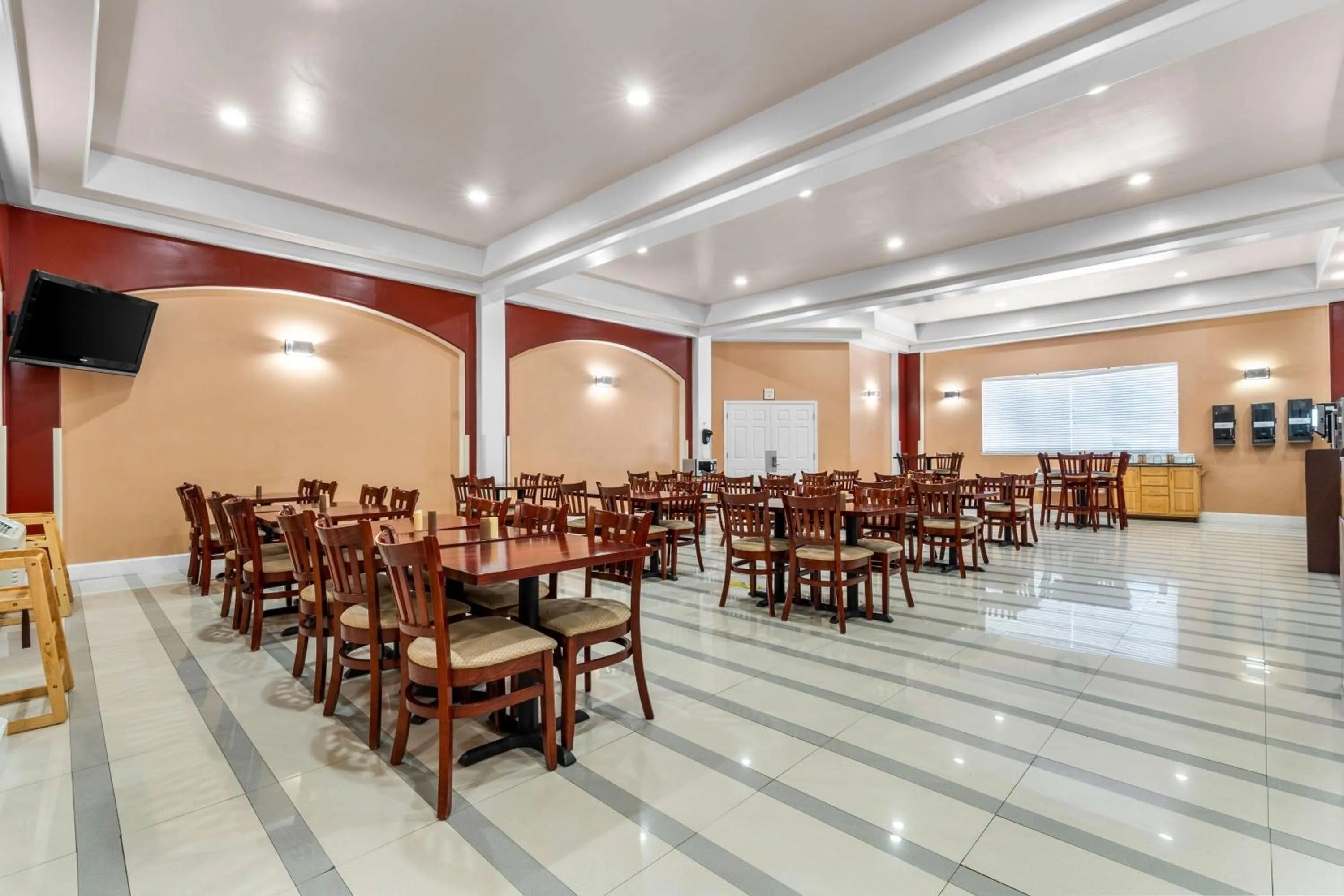 Breakfast in Best Western Plus Yosemite Way Station