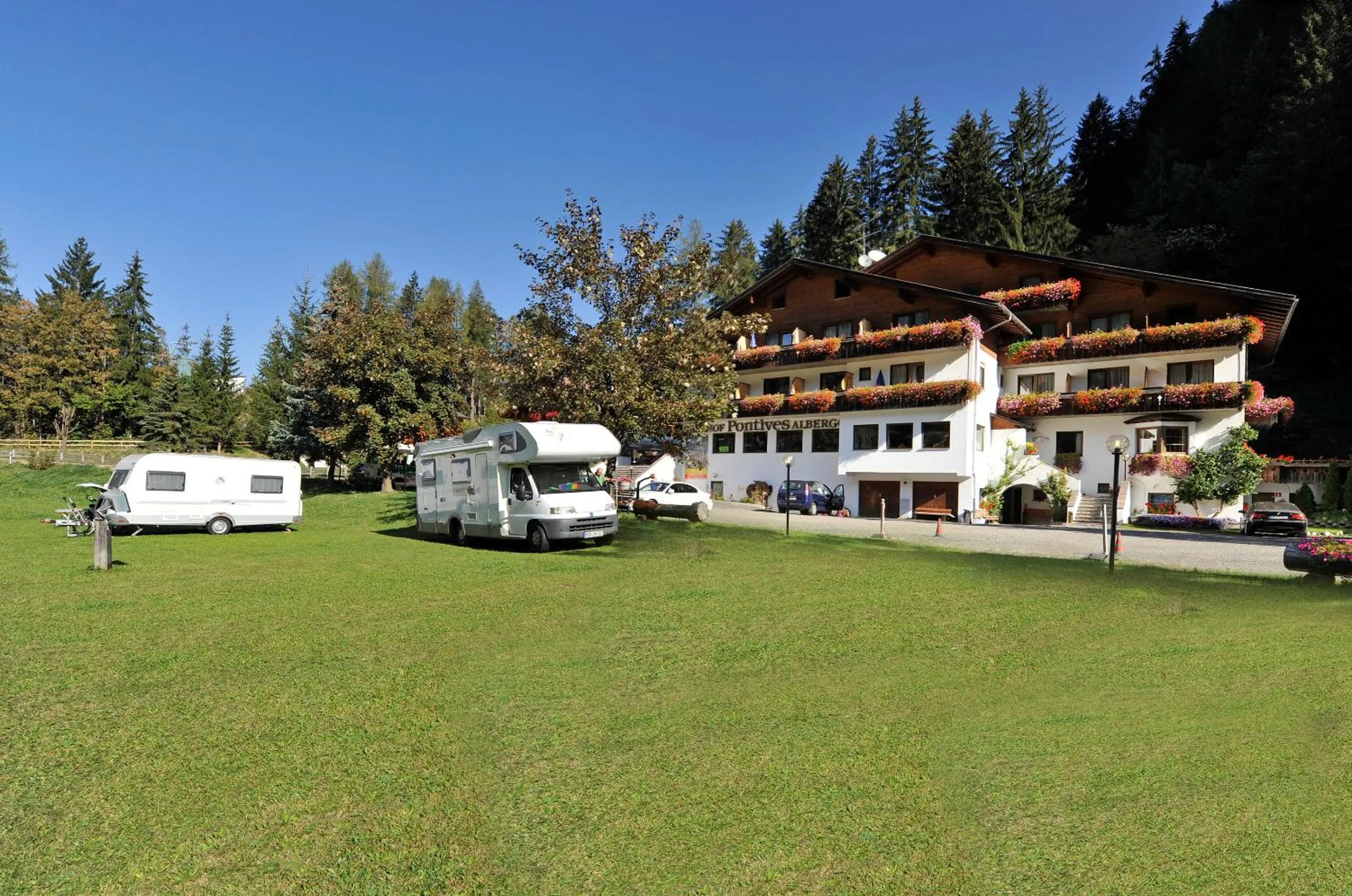 Day in Hotel Pontives