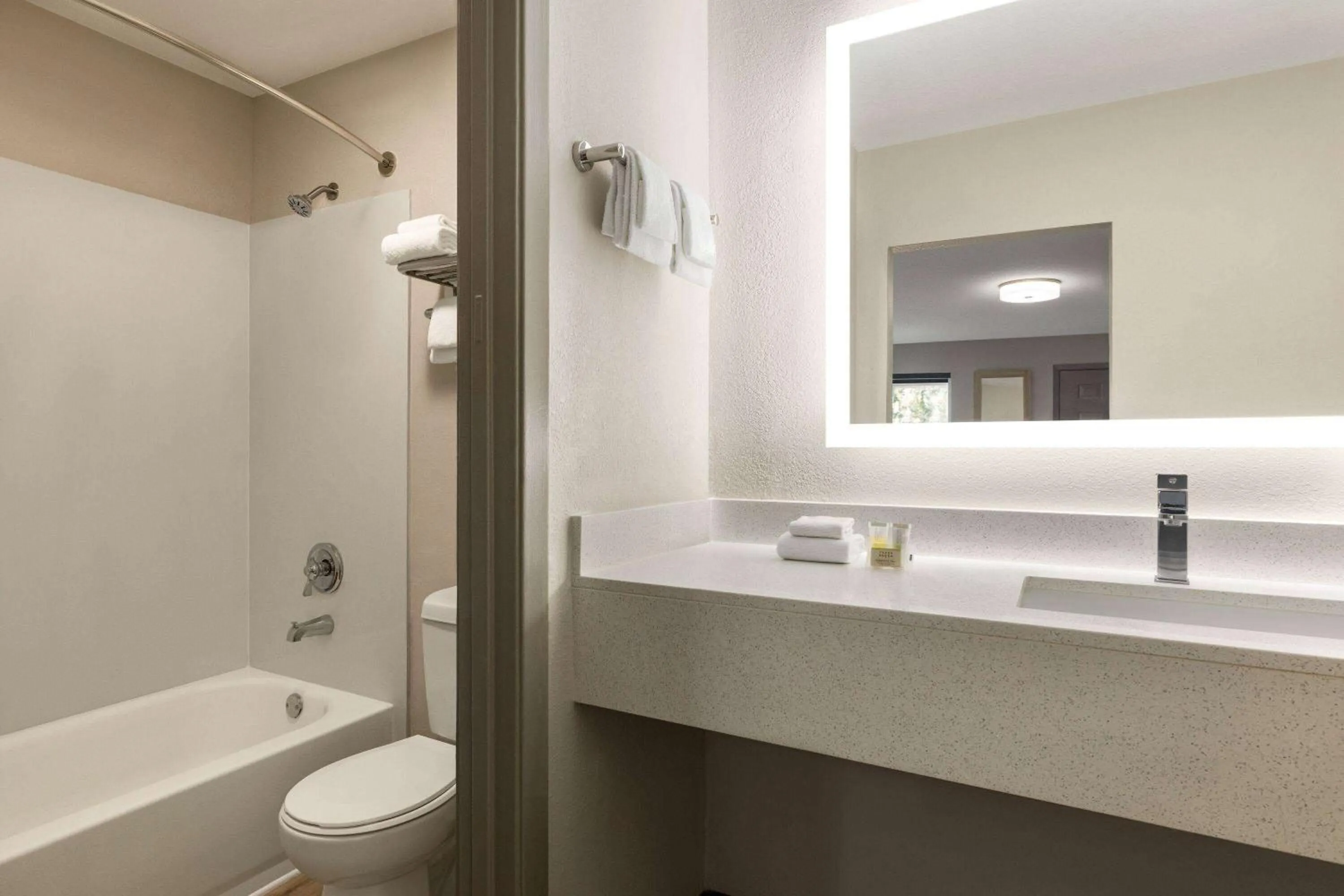 Bathroom in Days Inn by Wyndham Memphis at Graceland