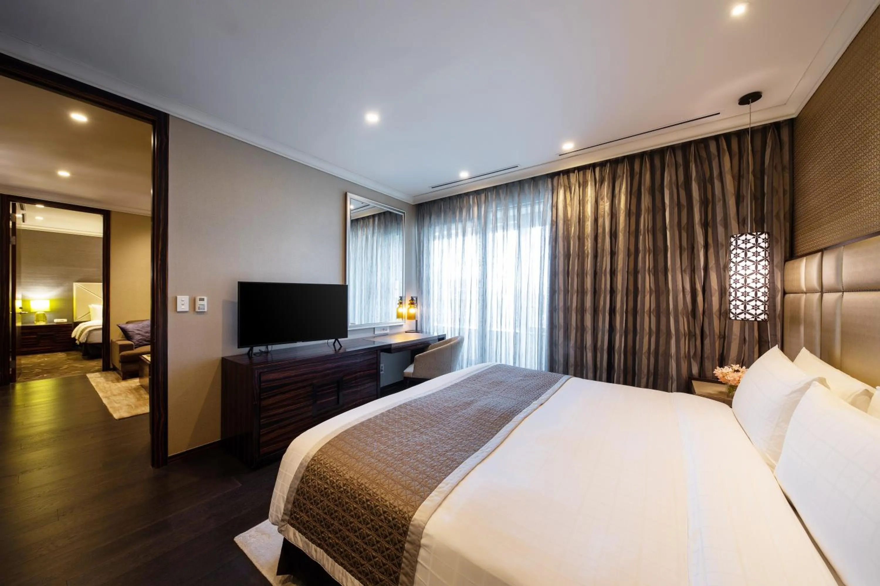 Bedroom, Bed in Oakwood Premier Coex Center Seoul