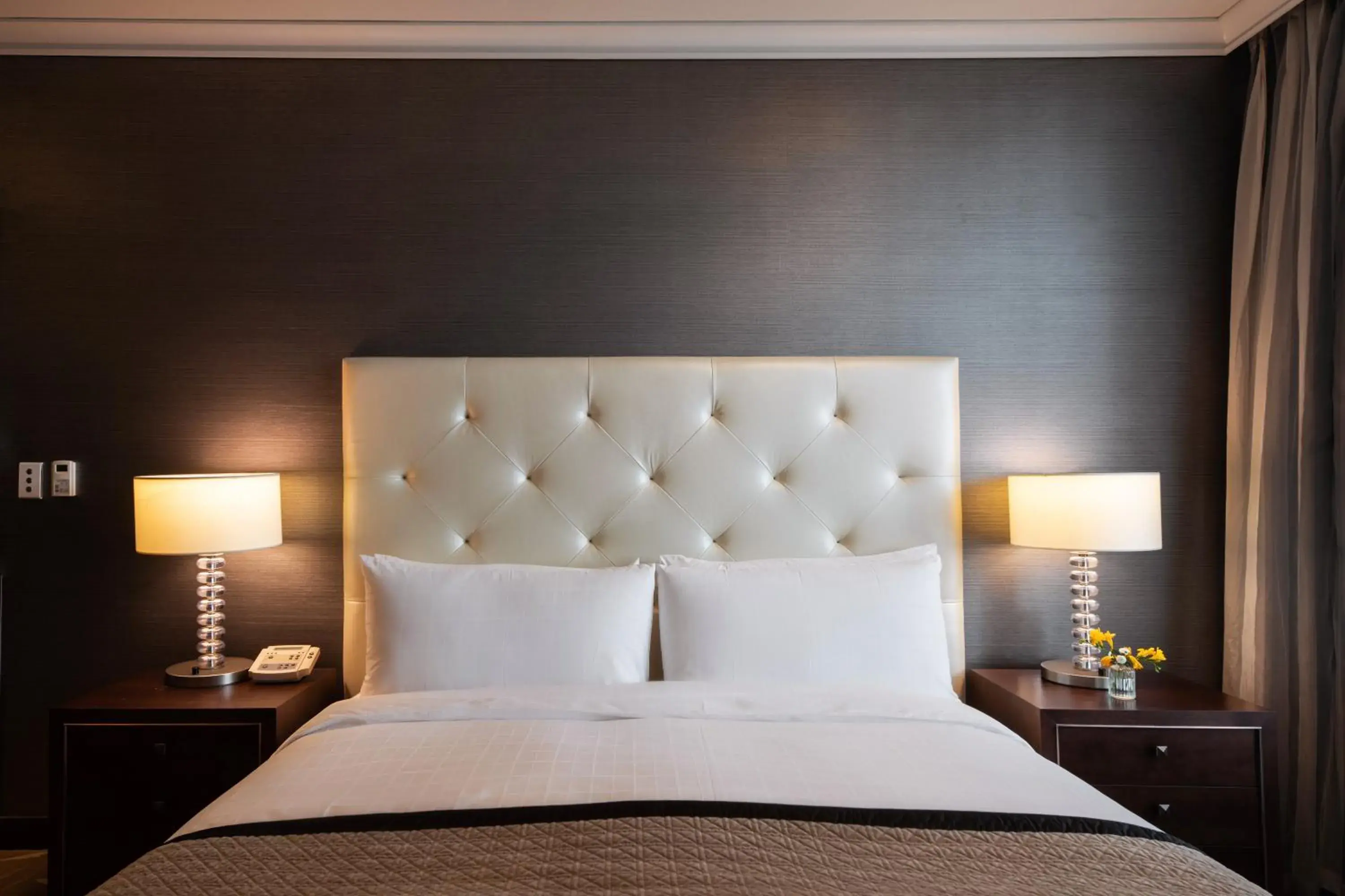 Decorative detail, Bed in Oakwood Premier Coex Center Seoul Decorative detail, Bed in Oakwood Premier Coex Center Seoul