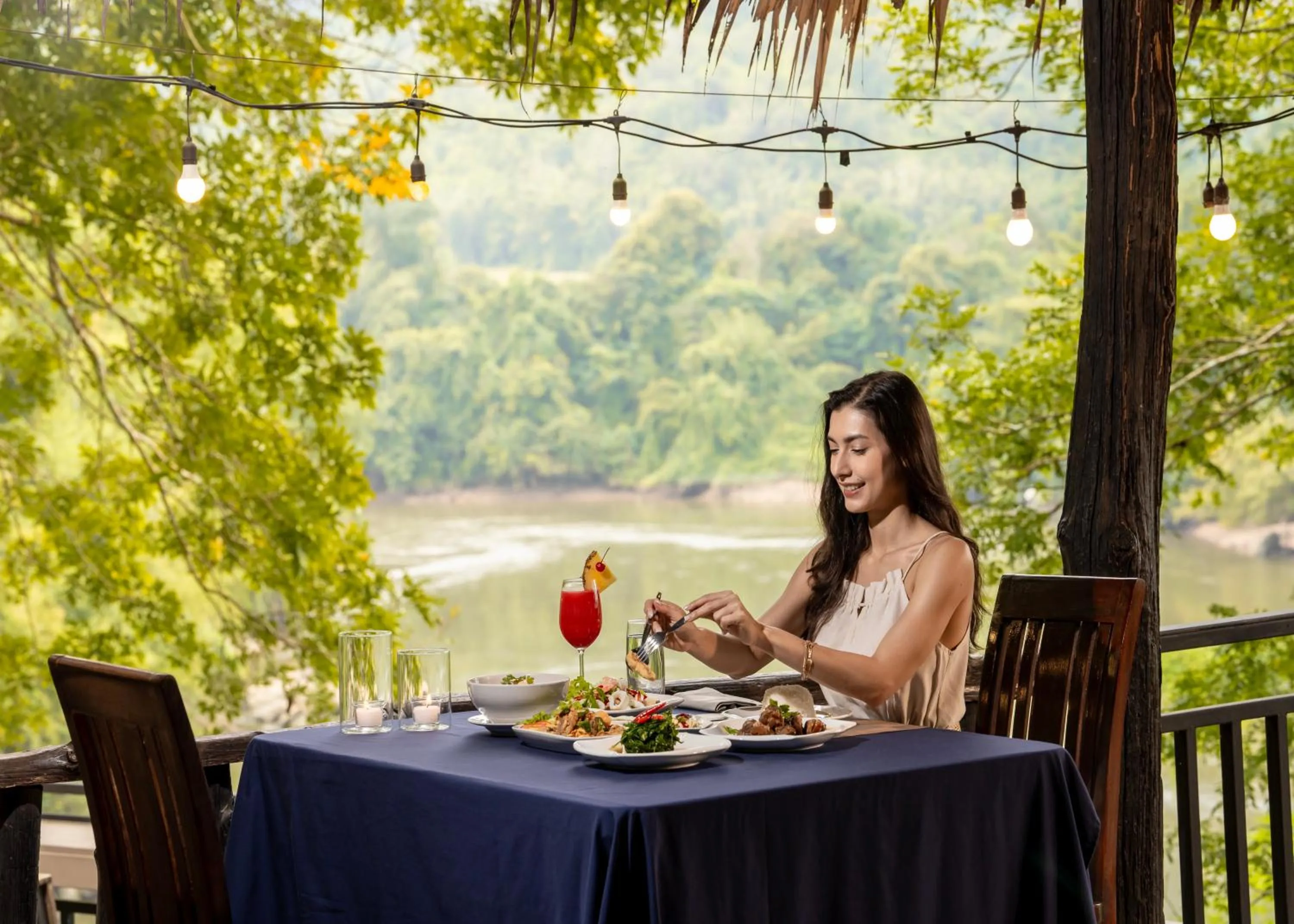 Restaurant/places to eat in Home Phutoey River Kwai Hotspring & Nature Resort