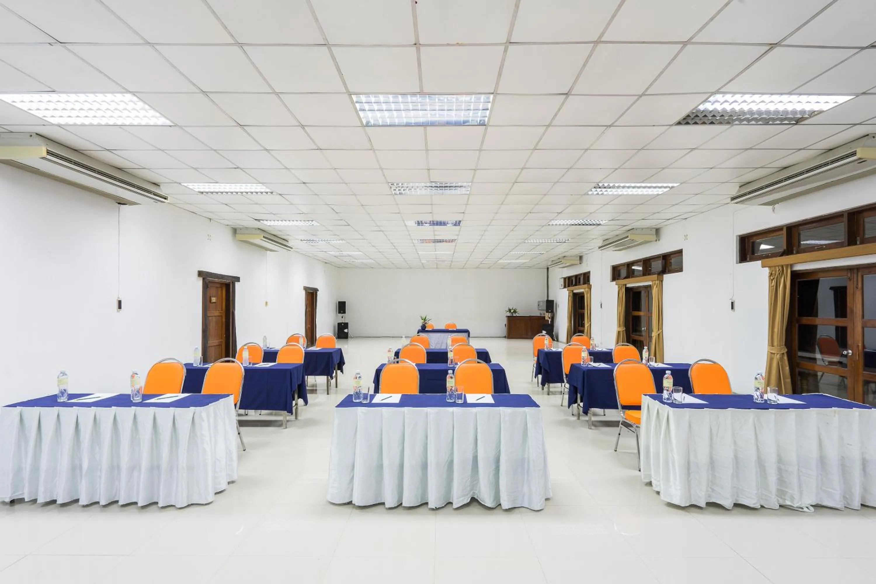 Meeting/conference room in Home Phutoey River Kwai Hotspring & Nature Resort