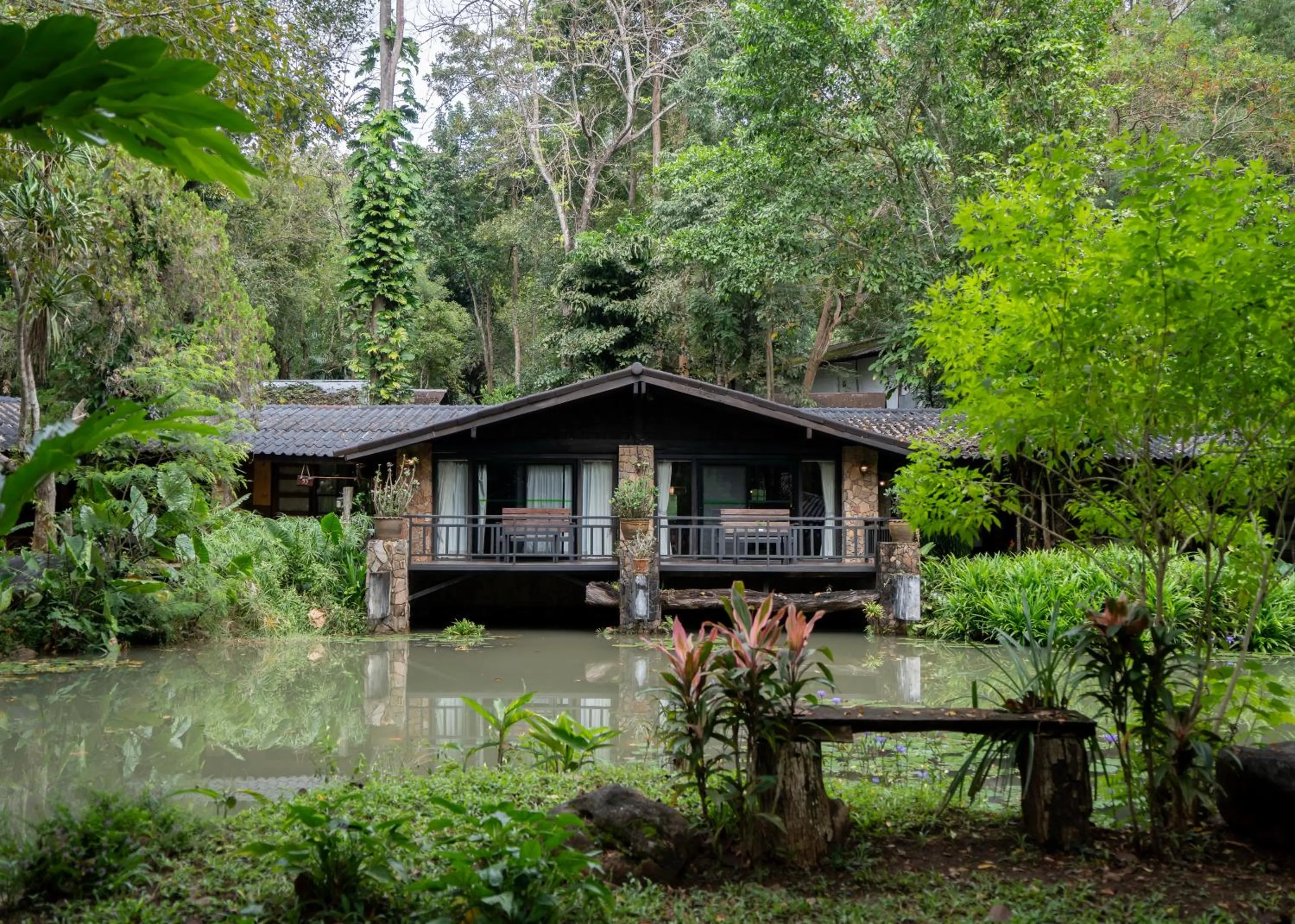 Property building in Home Phutoey River Kwai Hotspring & Nature Resort