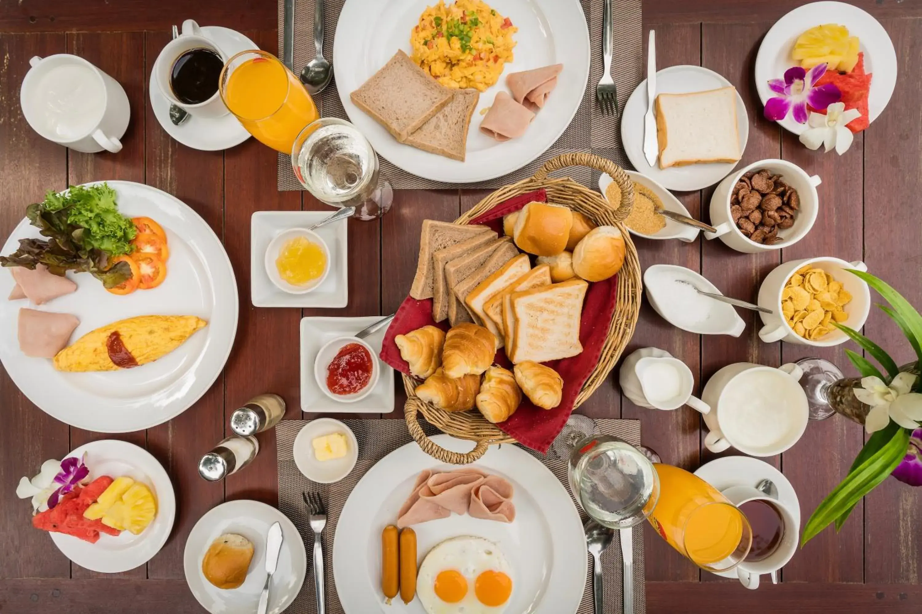 Buffet breakfast in Home Phutoey River Kwai Hotspring & Nature Resort Buffet breakfast in Home Phutoey River Kwai Hotspring & Nature Resort