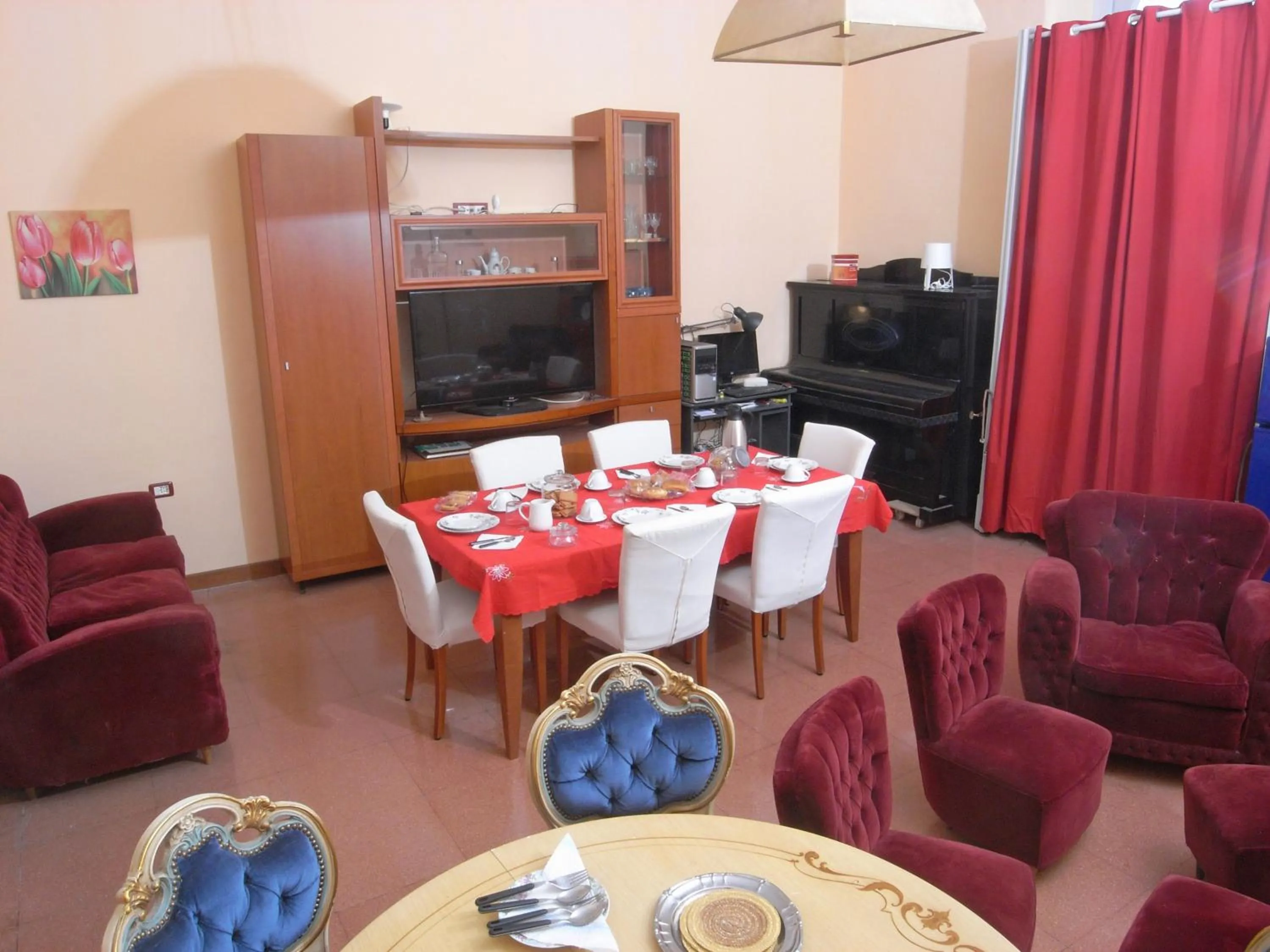Dining area in AG HOME ADRAGNA