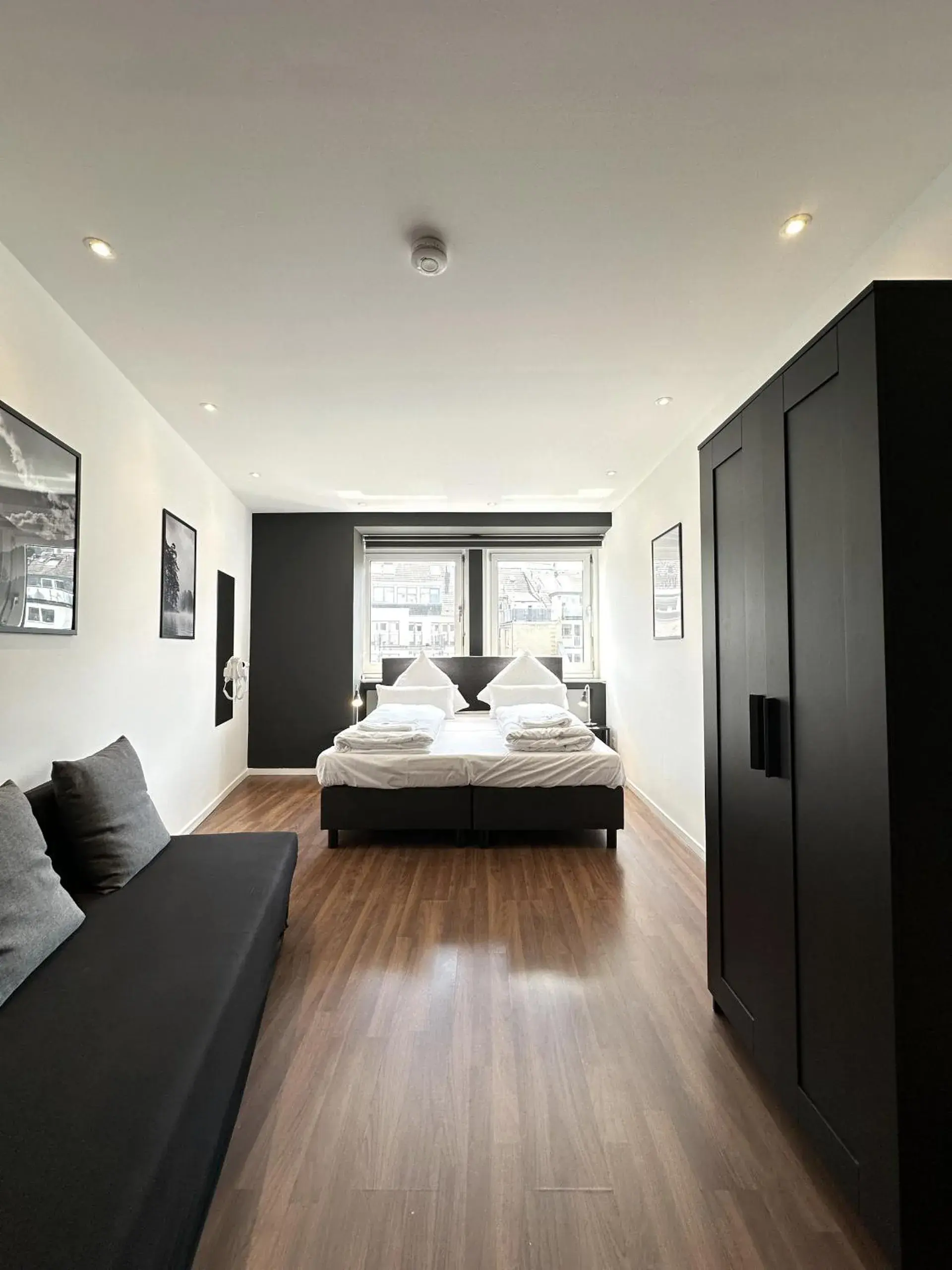 Standard Triple Room with Shared Bathroom in BLK Hostel Standard Triple Room with Shared Bathroom in BLK Hostel