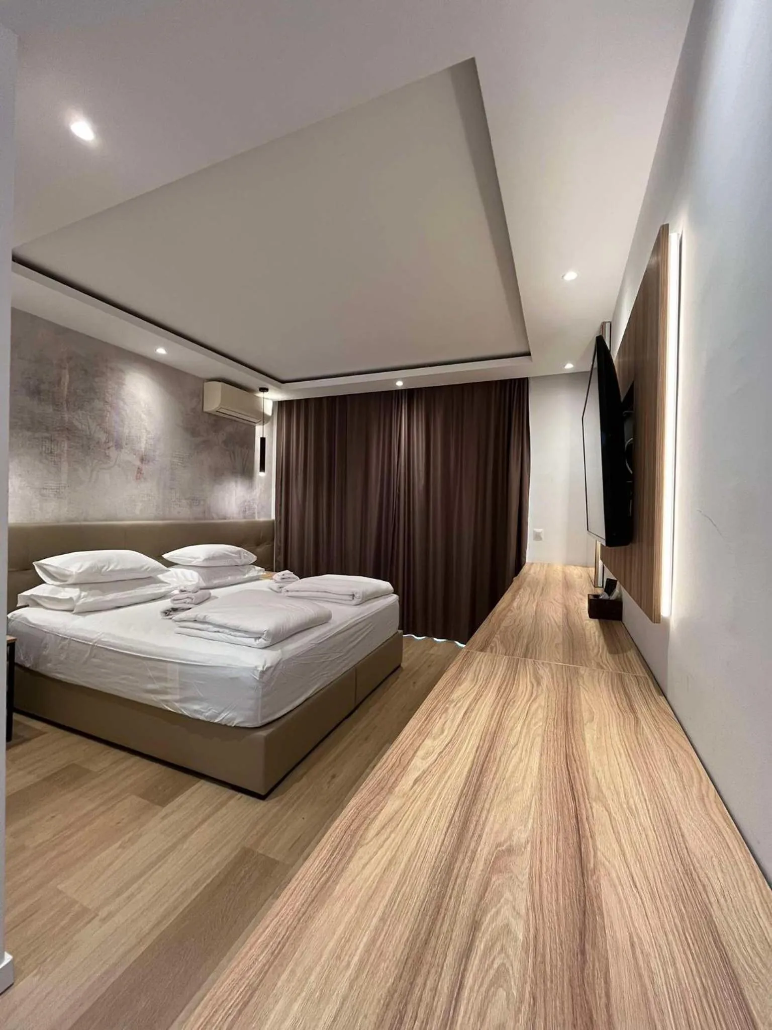 Double Room with Pool View in Dela